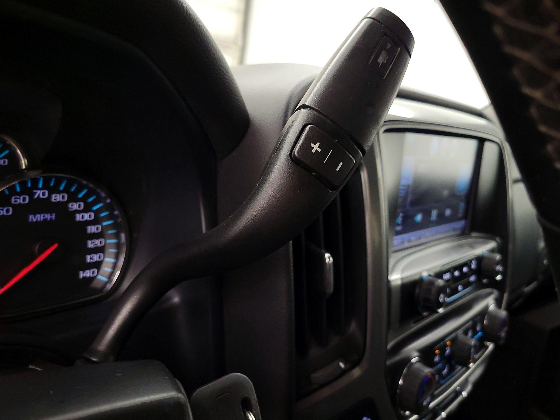 Thumbnail: 2015 Chevrolet Silverado 1500 - 16