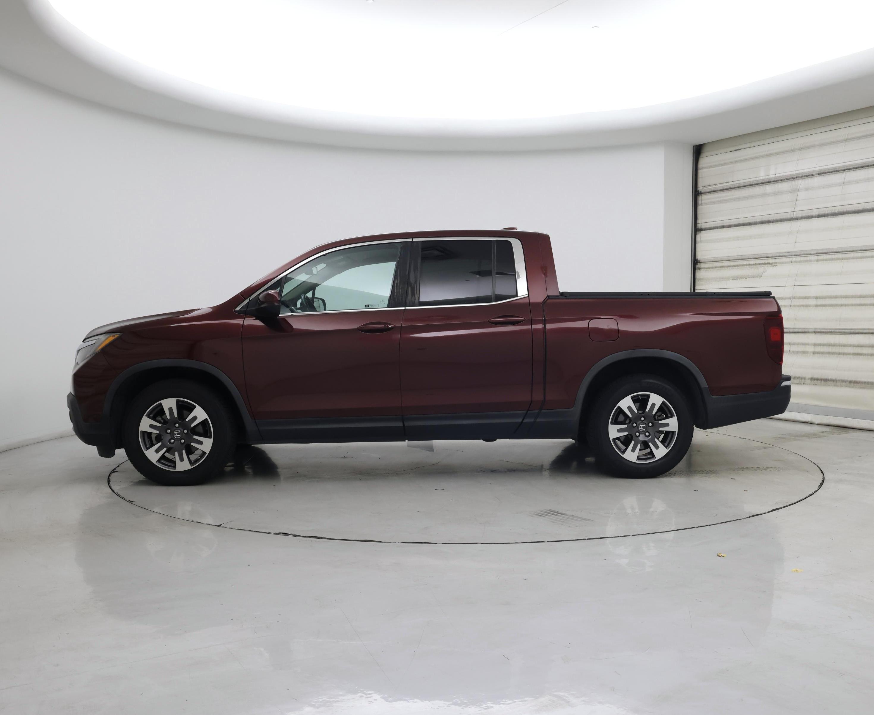 Thumbnail: 2017 Honda Ridgeline - 3
