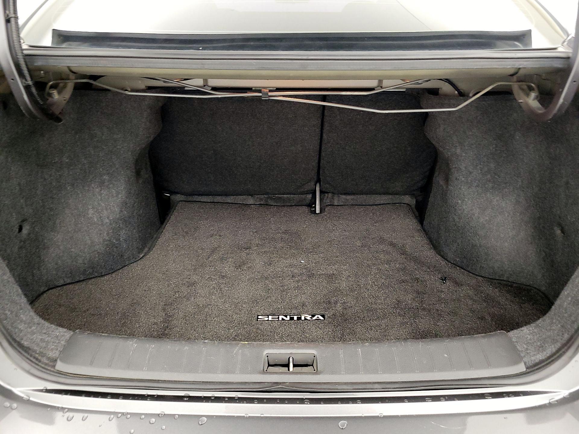 Thumbnail: 2018 Nissan Sentra - 20