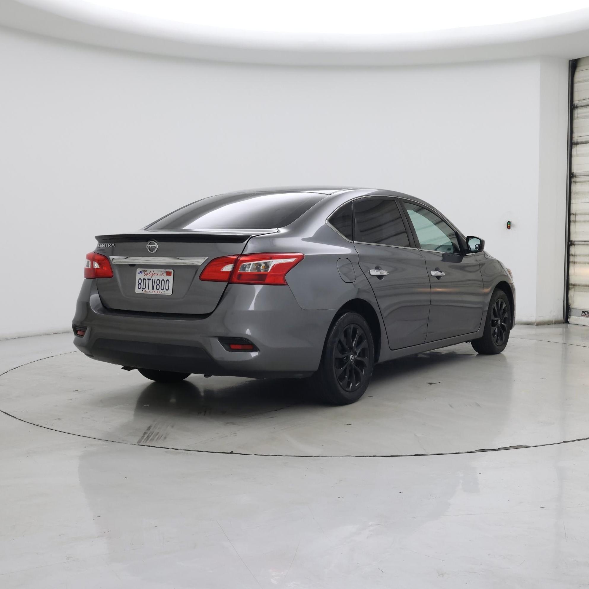 Thumbnail: 2018 Nissan Sentra - 8