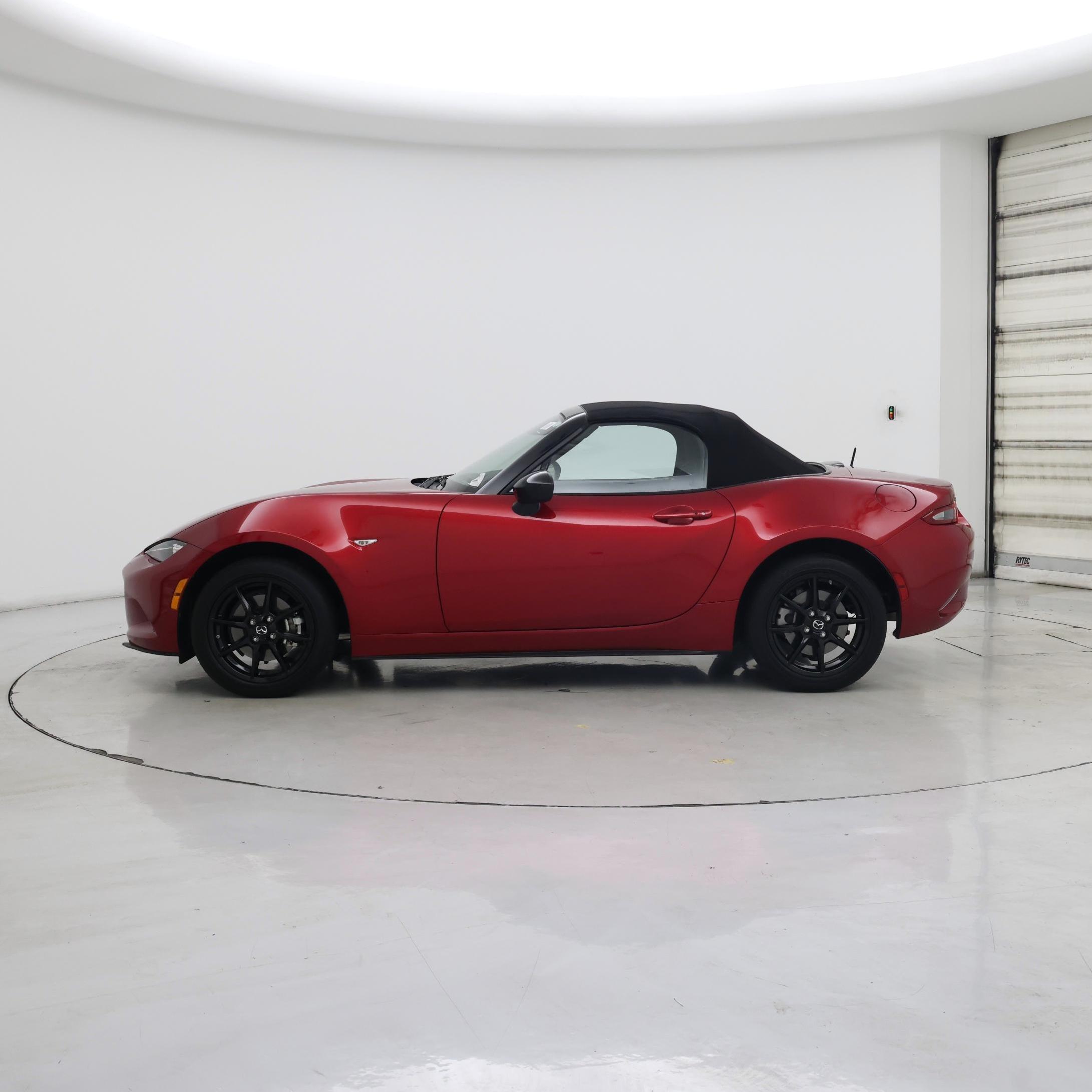 Thumbnail: 2020 Mazda MX-5 Miata - 3