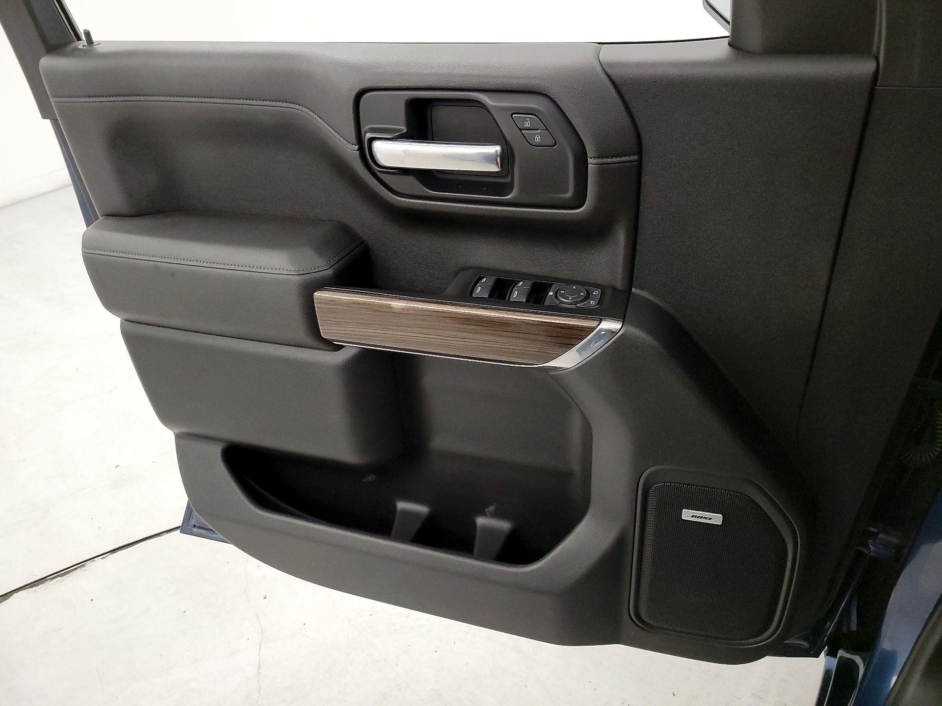 Thumbnail: 2019 Chevrolet Silverado 1500 - 12