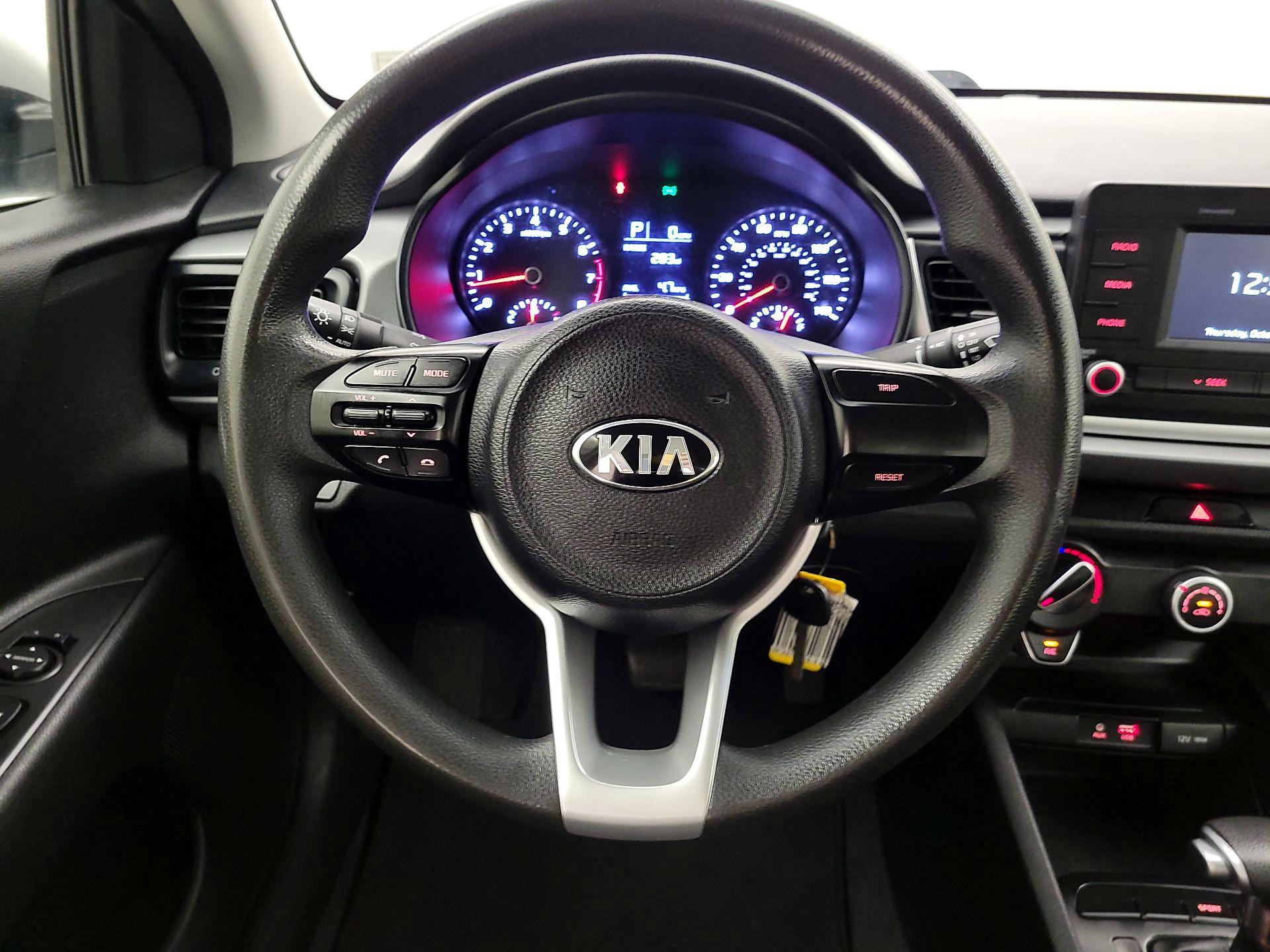 Thumbnail: 2019 Kia Rio - 10