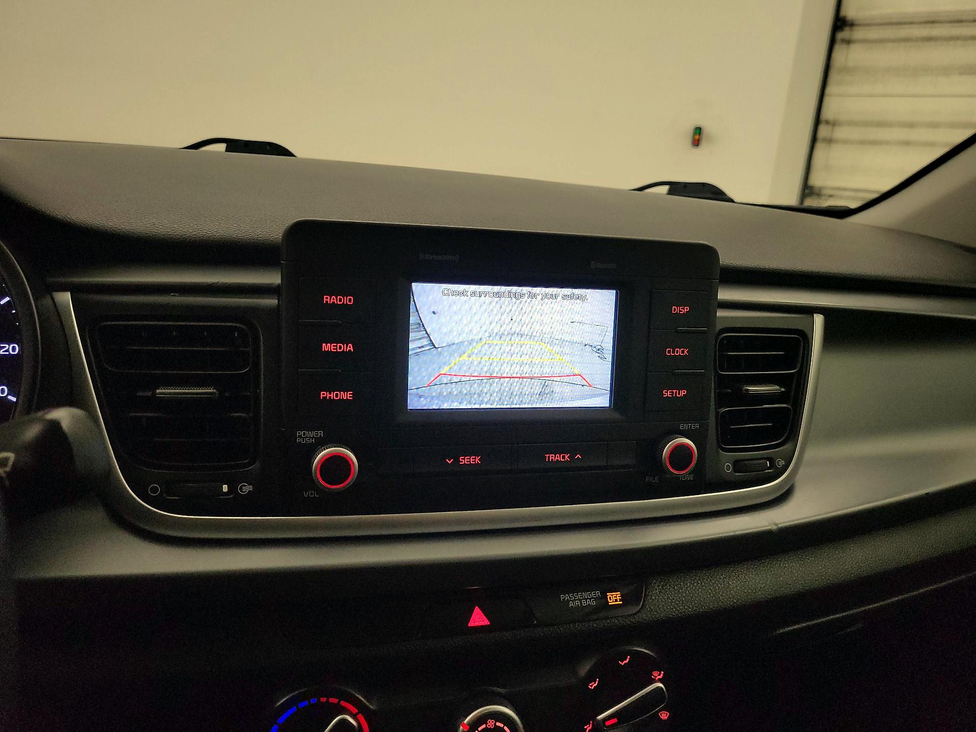 Thumbnail: 2019 Kia Rio - 14