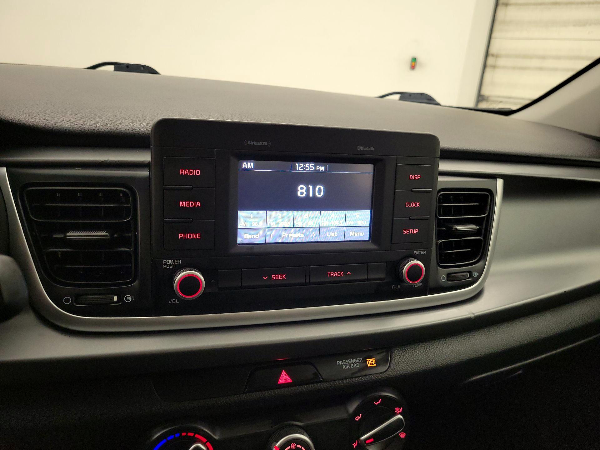 Thumbnail: 2019 Kia Rio - 15