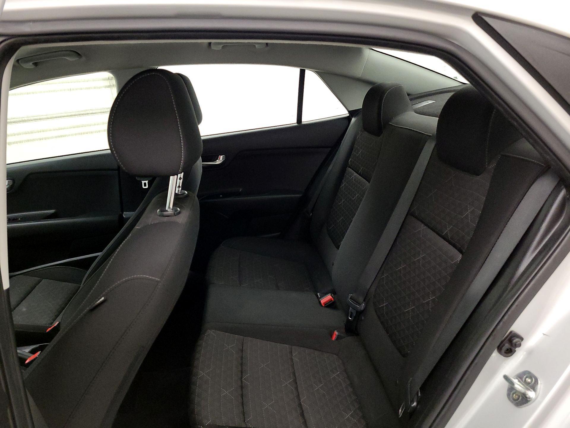 Thumbnail: 2019 Kia Rio - 19
