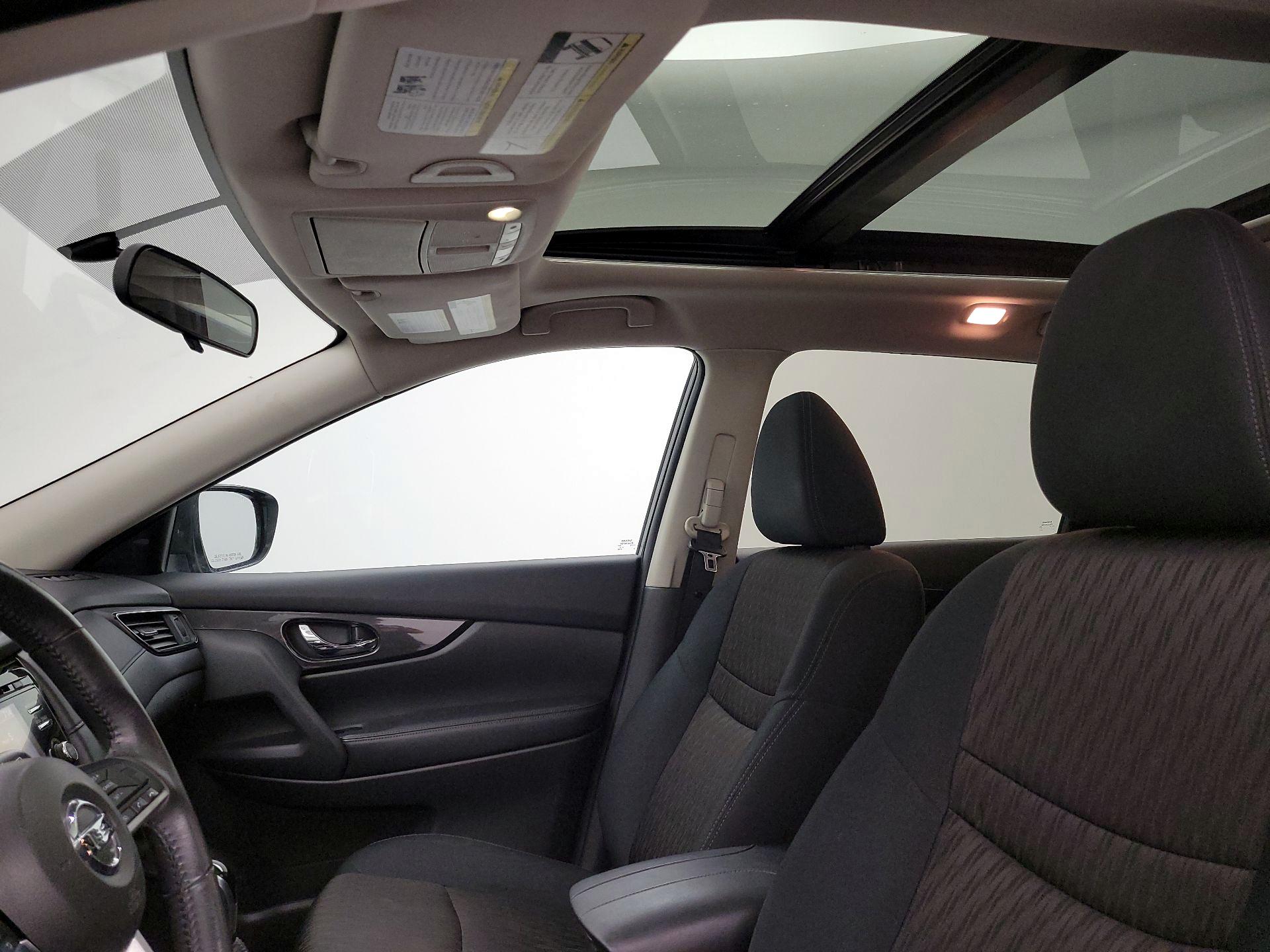 Thumbnail: 2017 Nissan Rogue - 19