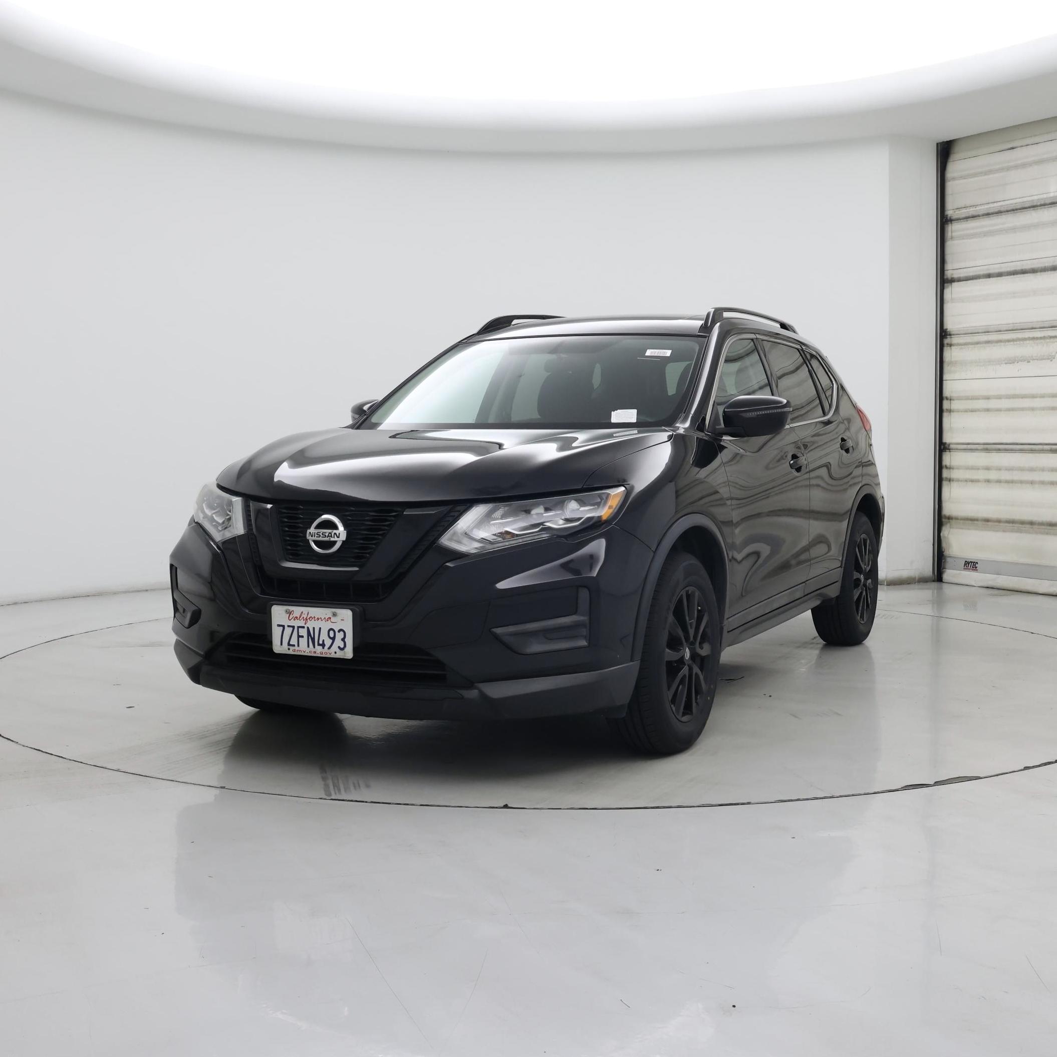 Thumbnail: 2017 Nissan Rogue - 4