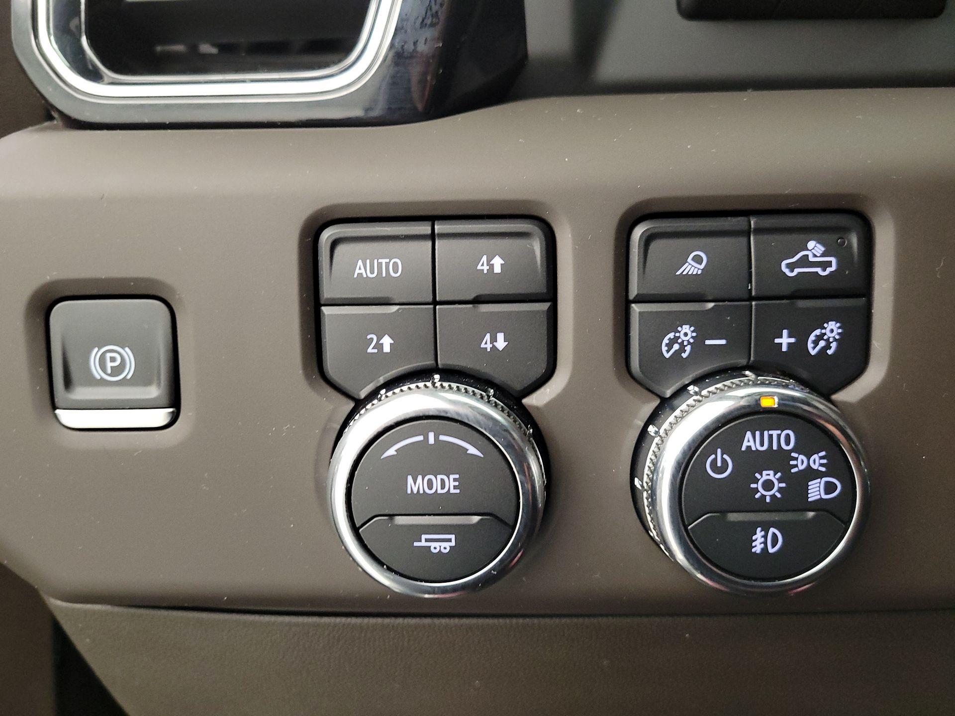 Thumbnail: 2024 GMC Sierra 1500 - 13