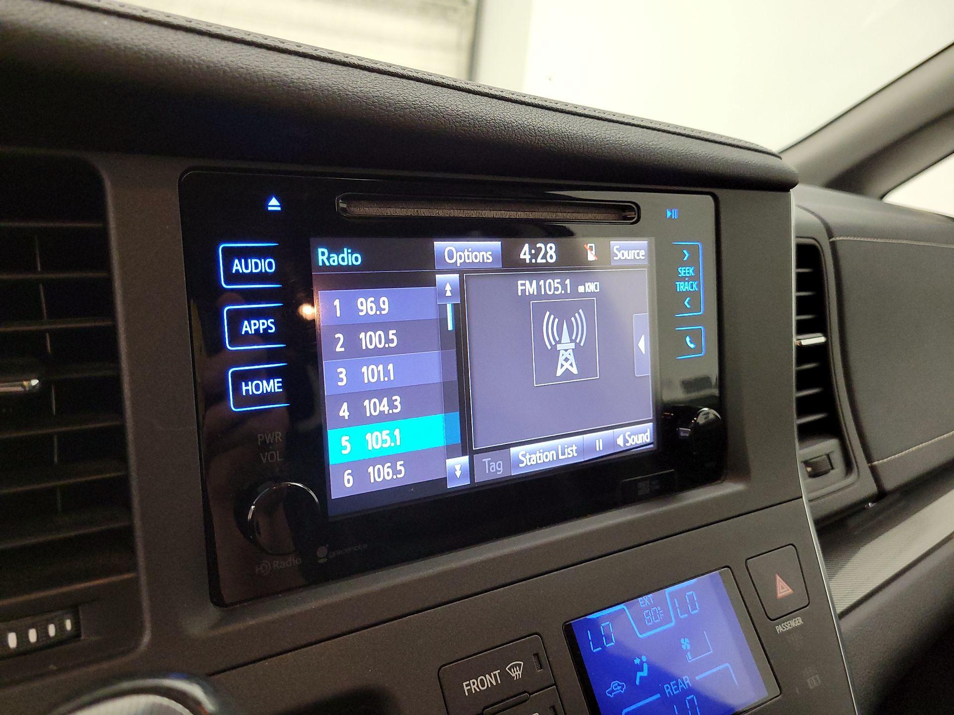 Thumbnail: 2015 Toyota Sienna - 14