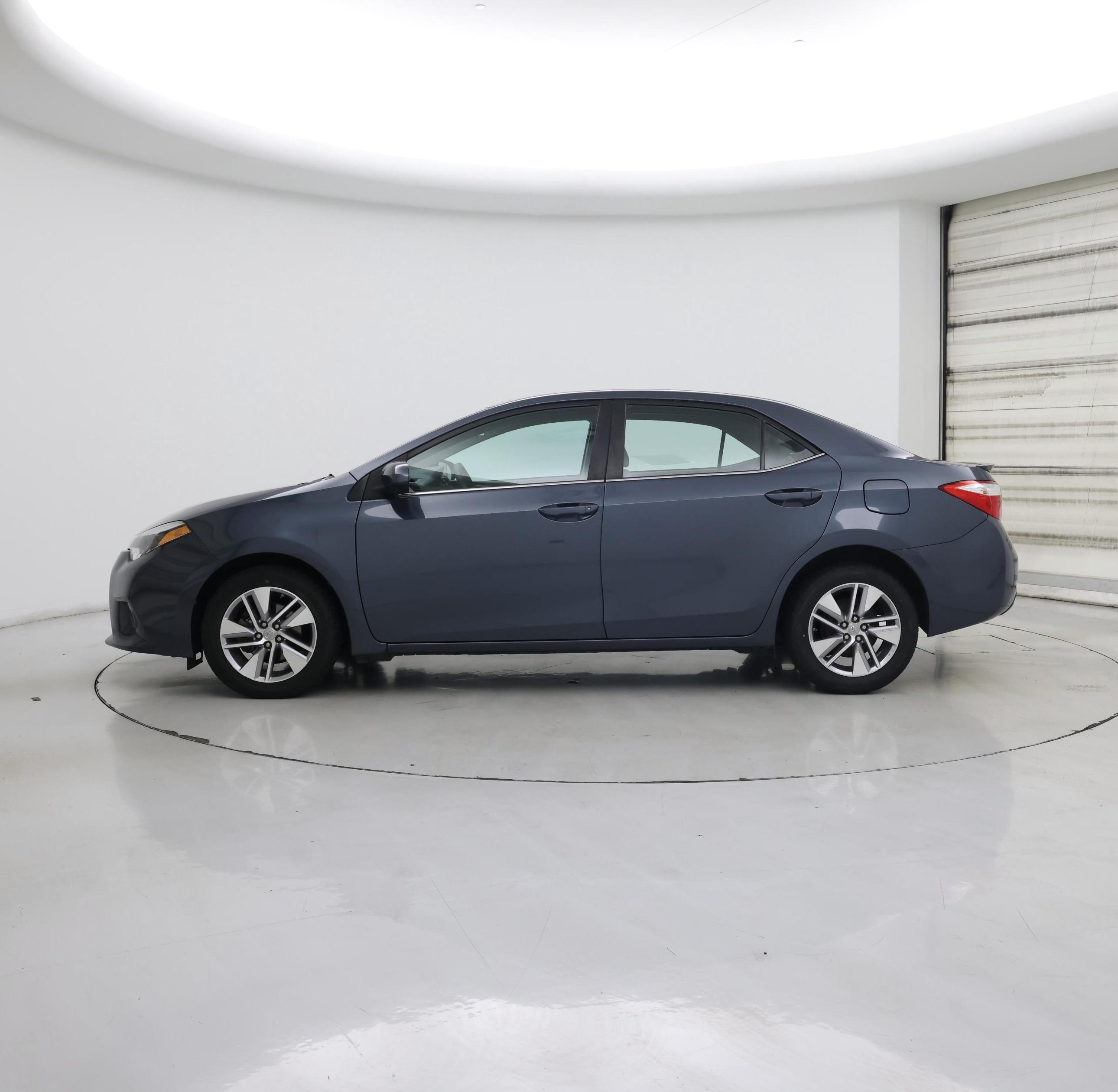 Thumbnail: 2016 Toyota Corolla - 3