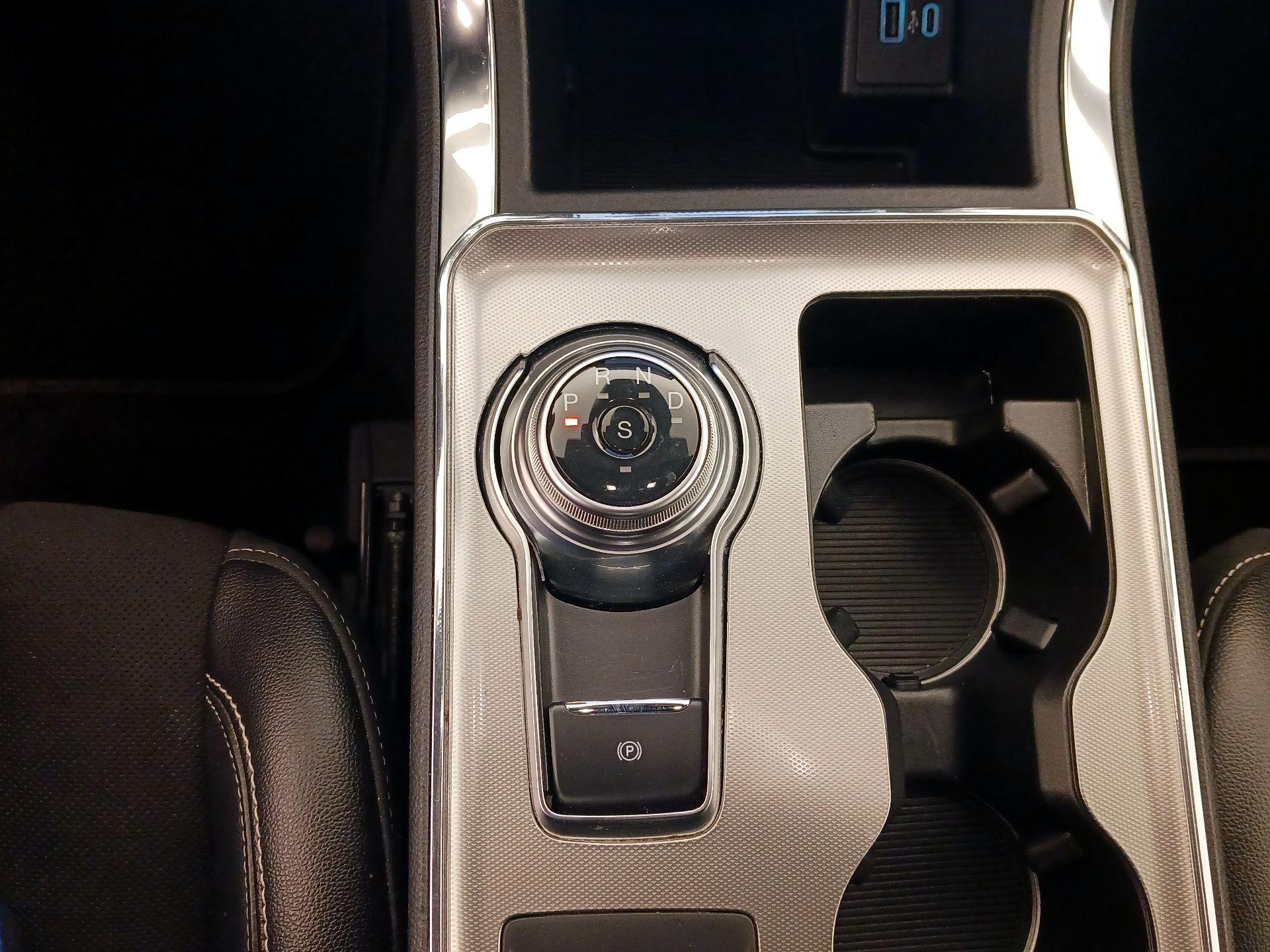 Thumbnail: 2023 Ford Edge - 17