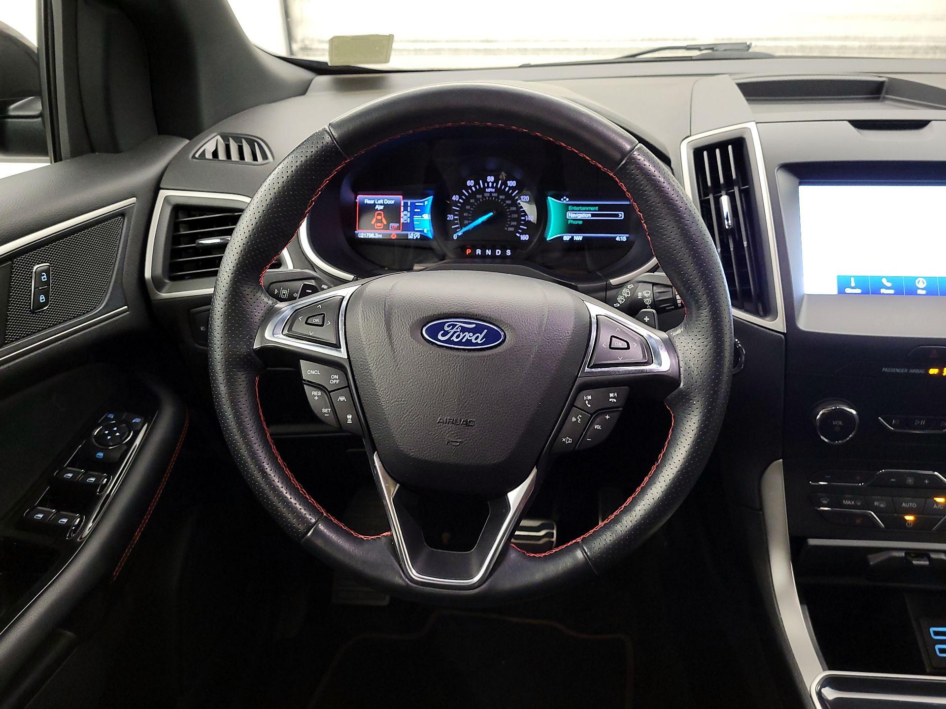 Thumbnail: 2020 Ford Edge - 10
