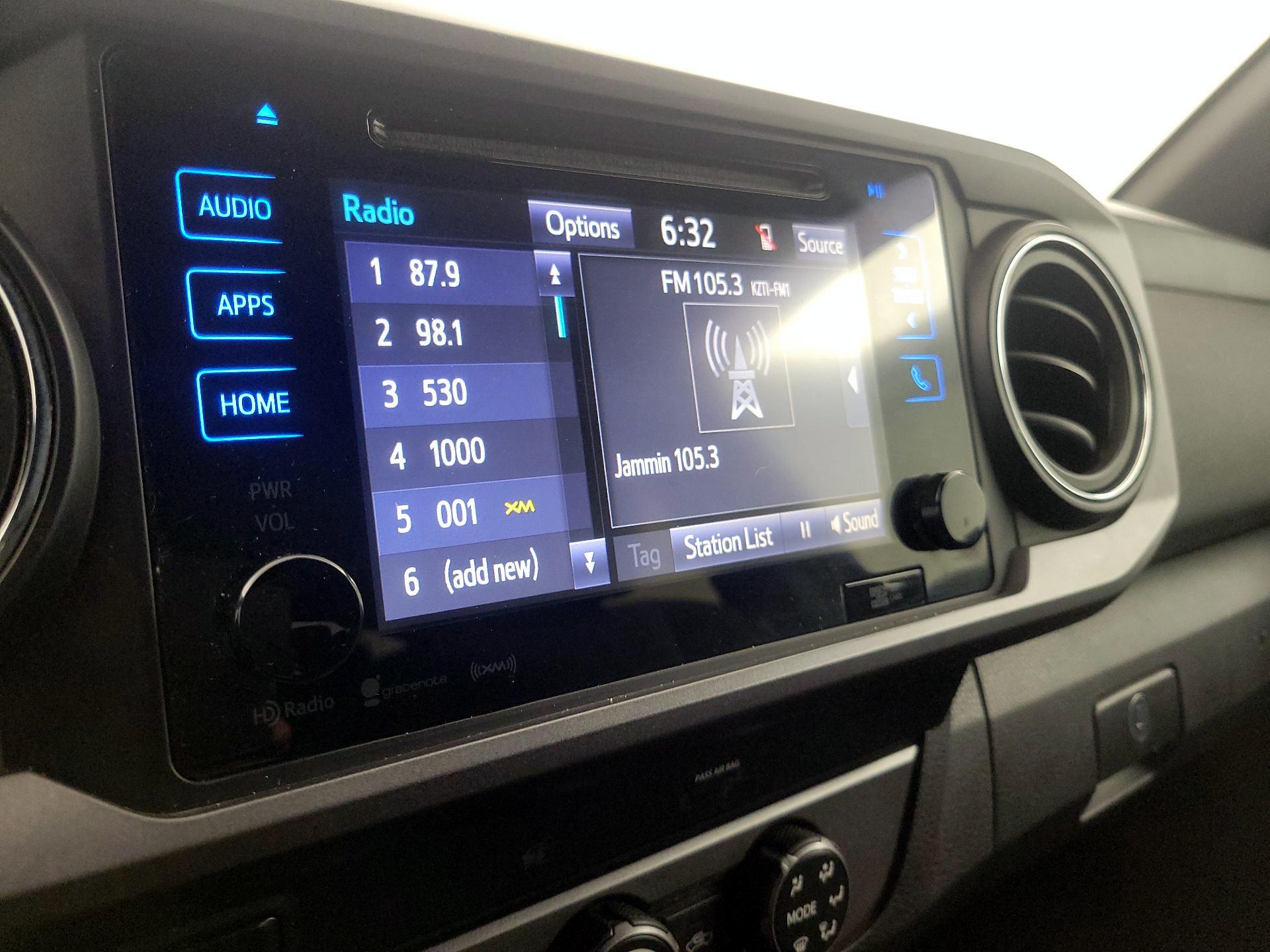 Thumbnail: 2019 Toyota Tacoma - 15