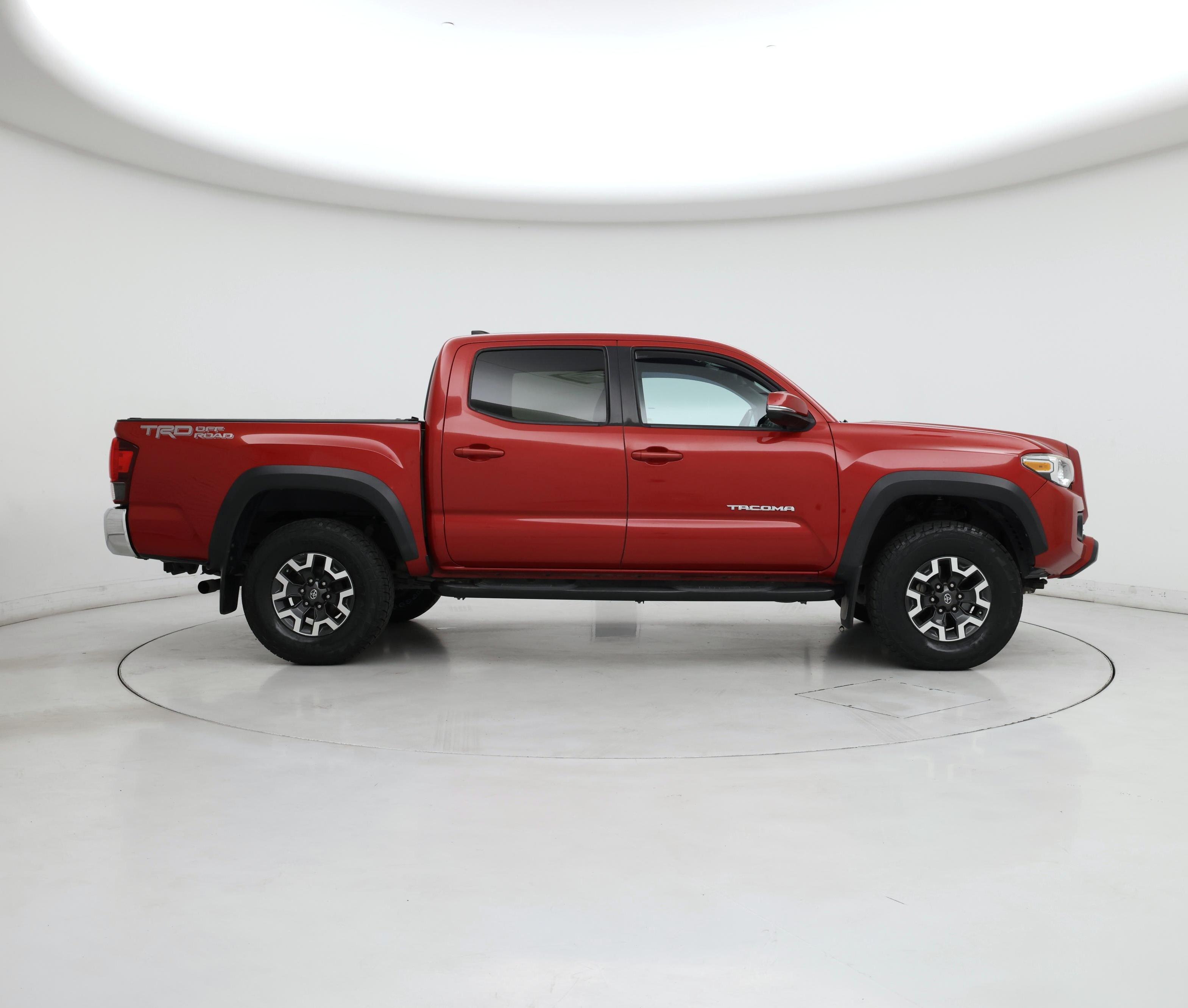 Thumbnail: 2019 Toyota Tacoma - 7