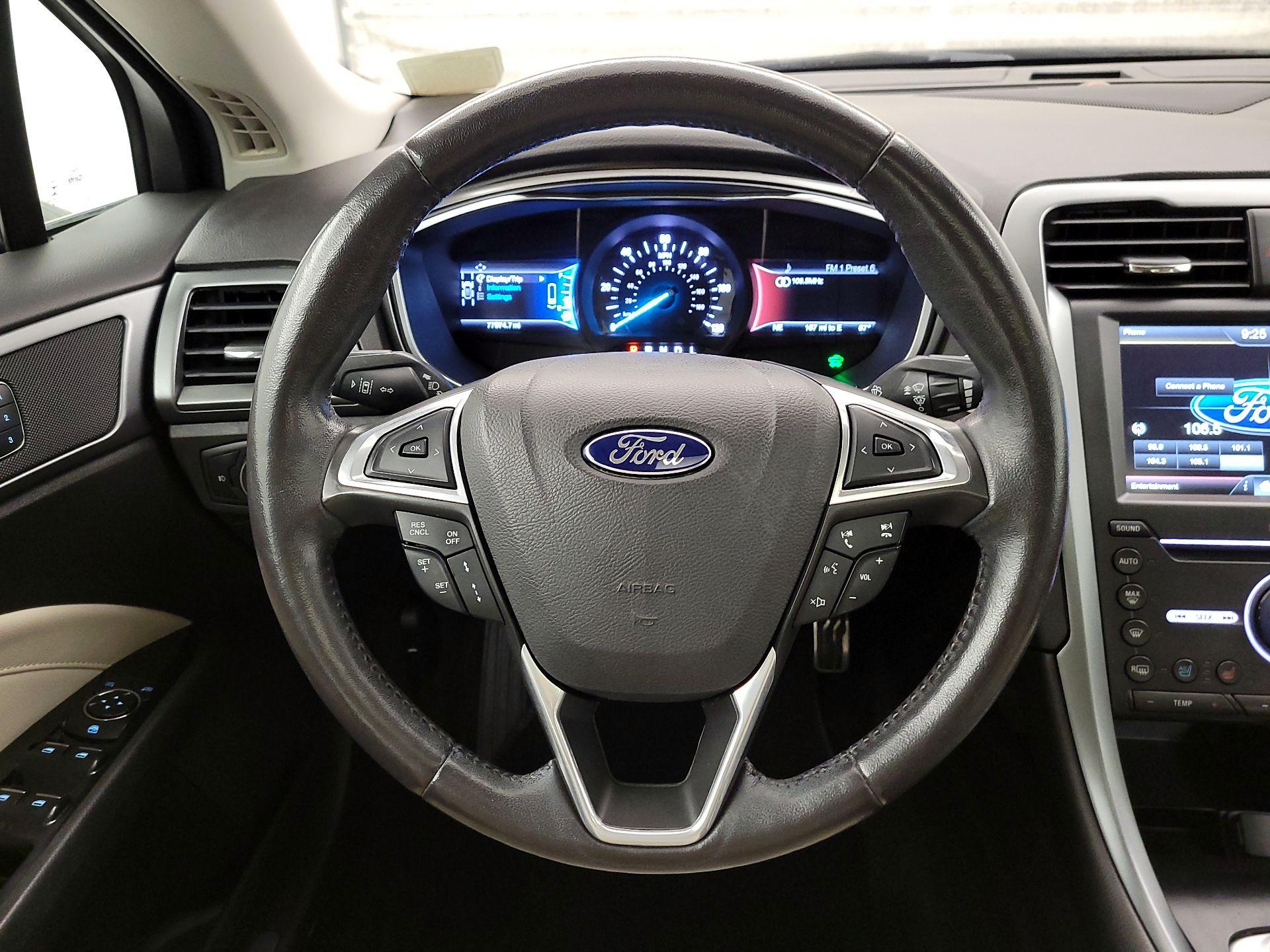 Thumbnail: 2016 Ford Fusion - 10