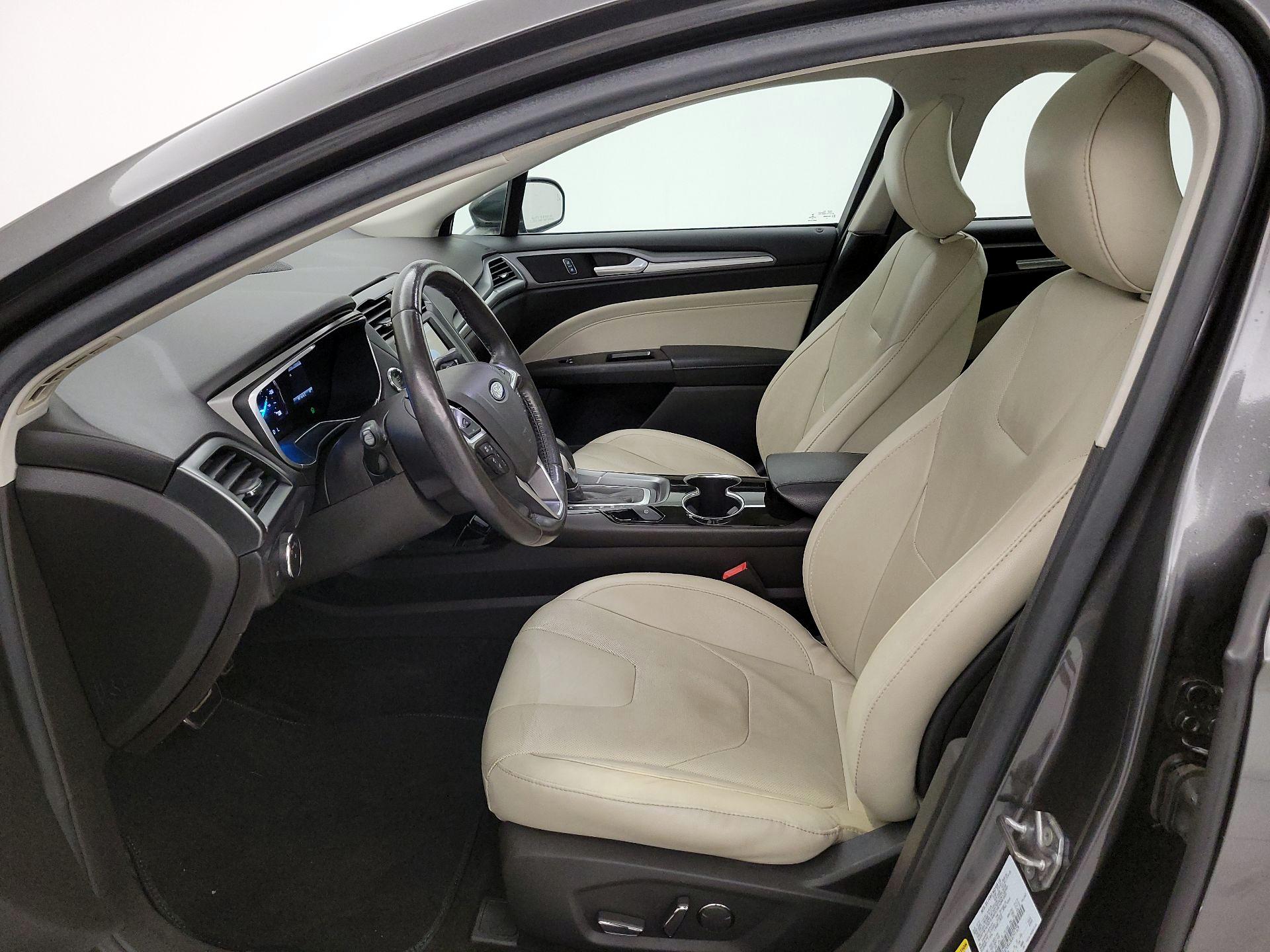 Thumbnail: 2016 Ford Fusion - 11