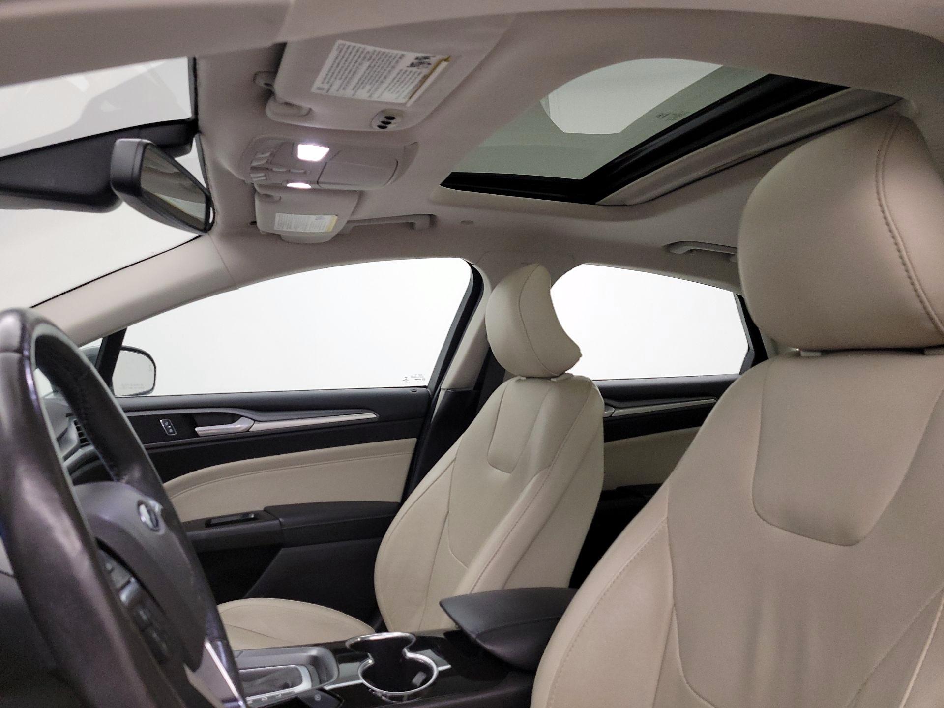 Thumbnail: 2016 Ford Fusion - 19