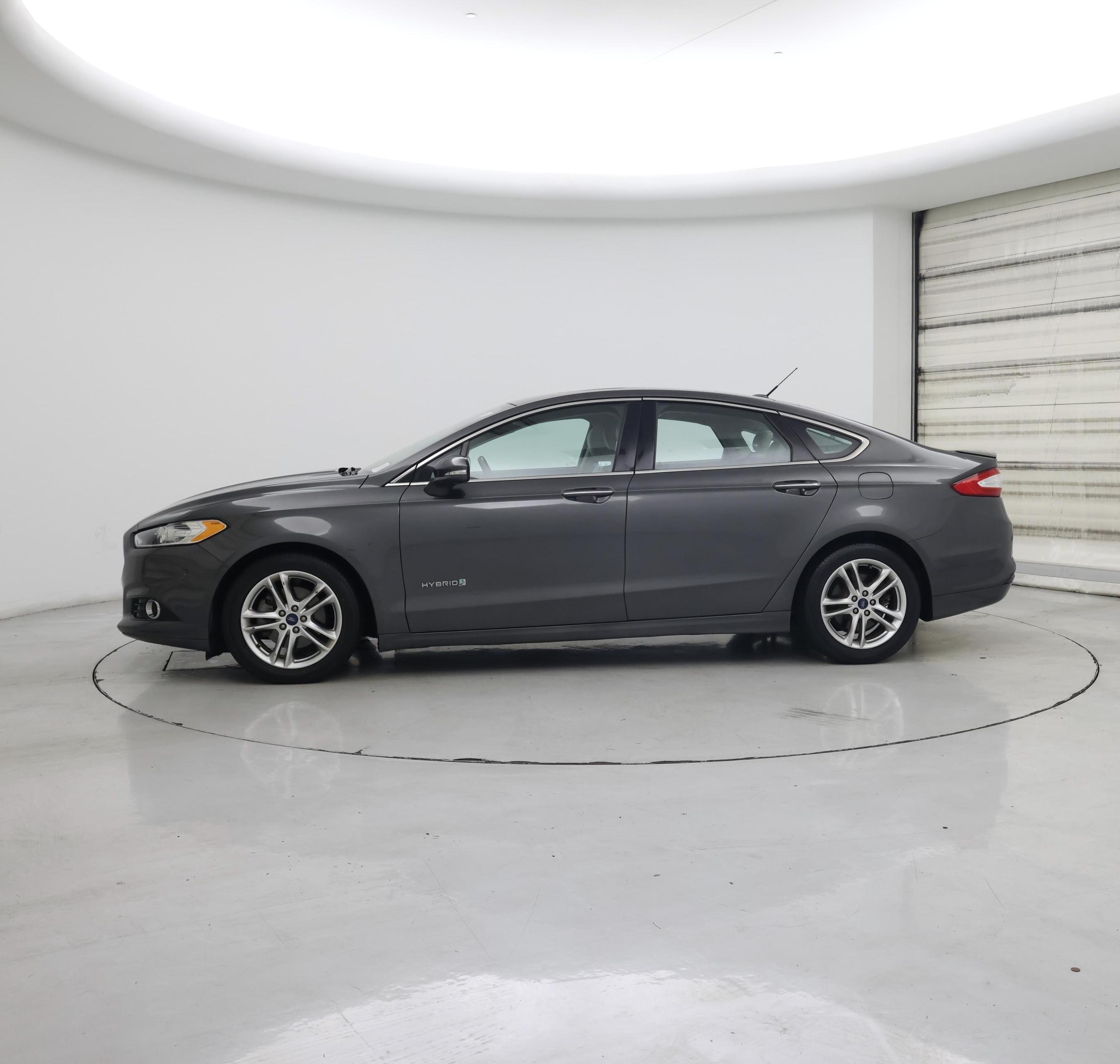 Thumbnail: 2016 Ford Fusion - 3