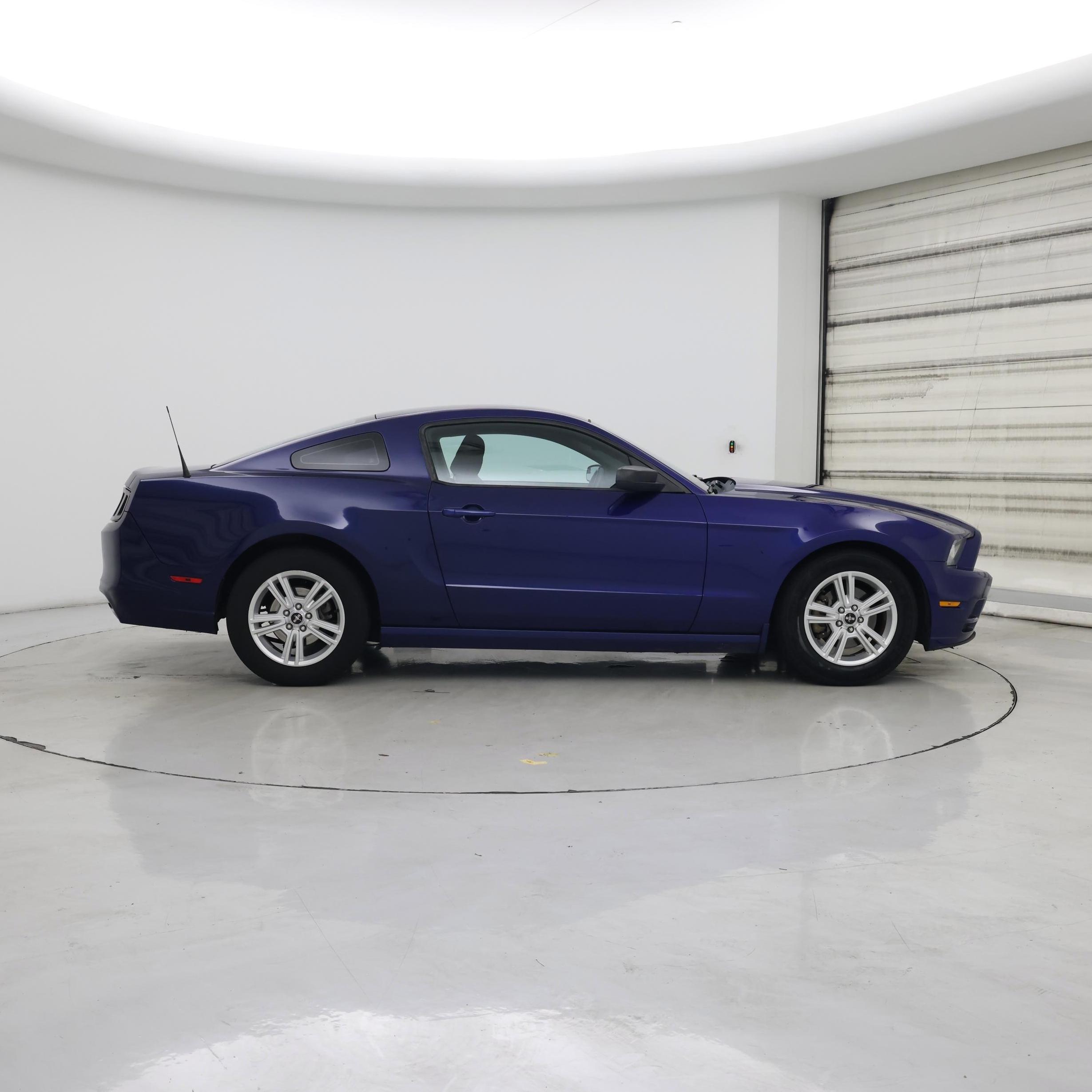Thumbnail: 2013 Ford Mustang - 7