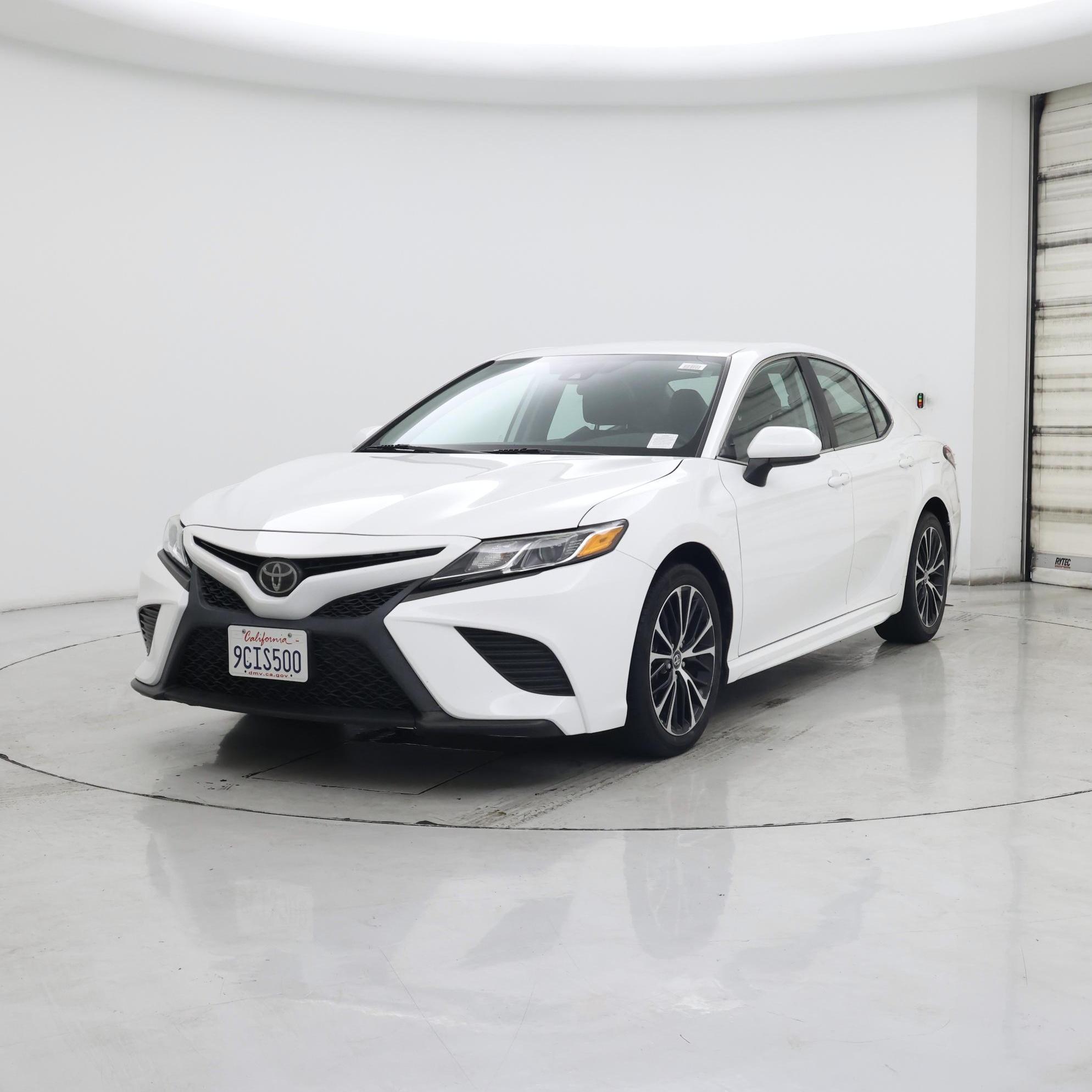 Thumbnail: 2020 Toyota Camry - 4