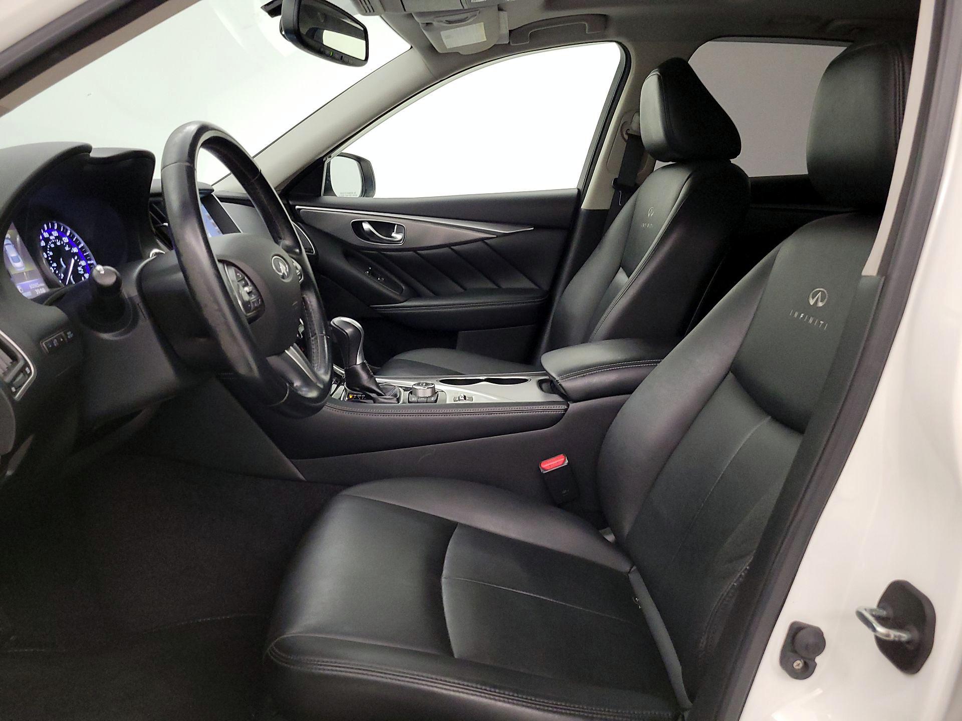 Thumbnail: 2014 INFINITI Q50 - 11