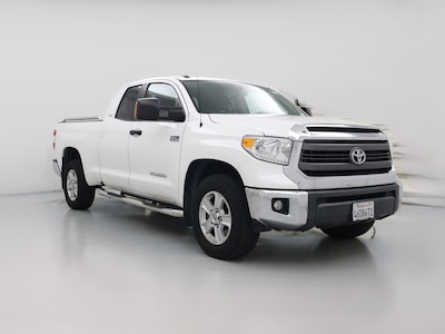 White 2015 Toyota Tundra SR5