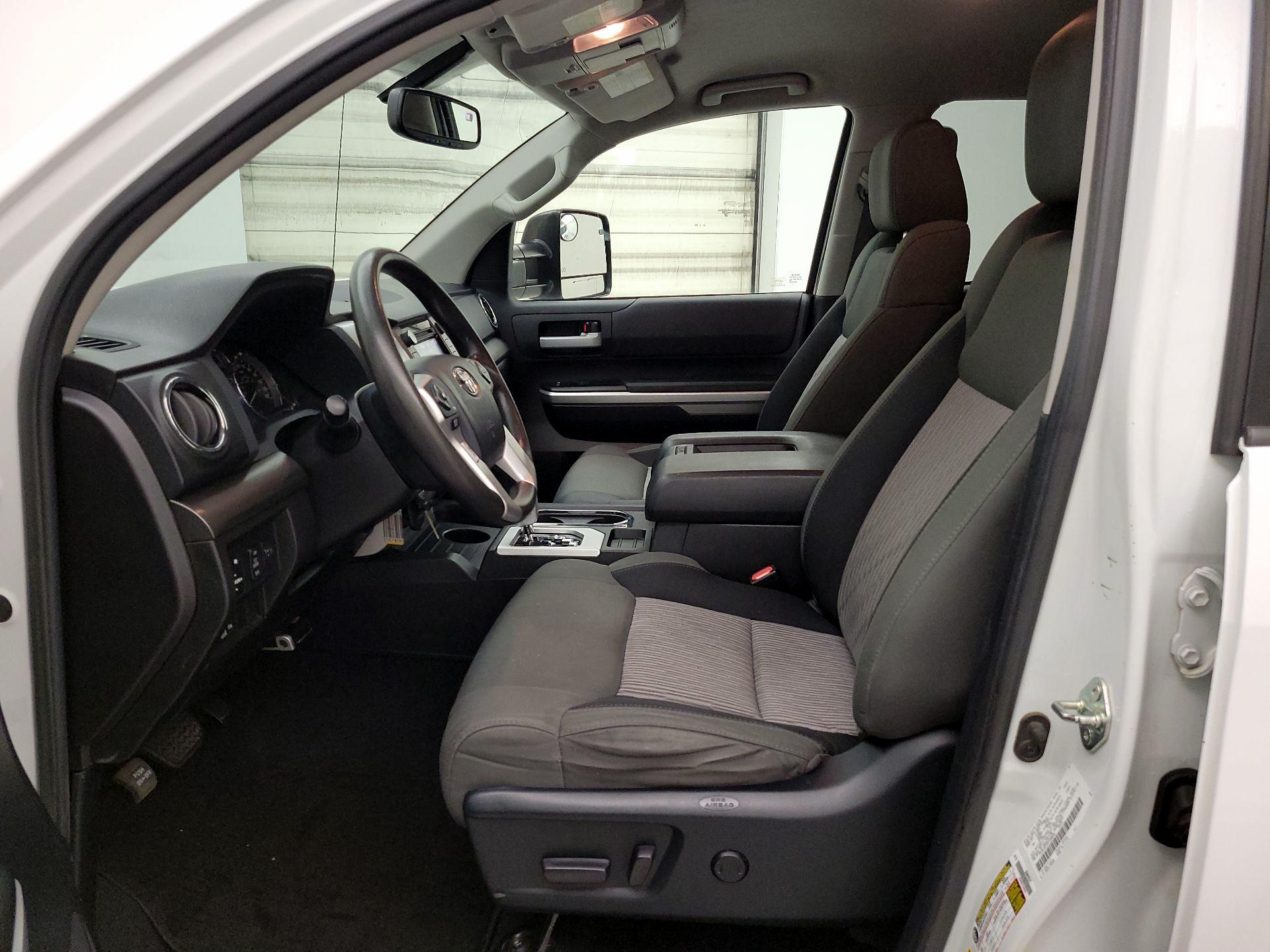 Thumbnail: 2015 Toyota Tundra - 11