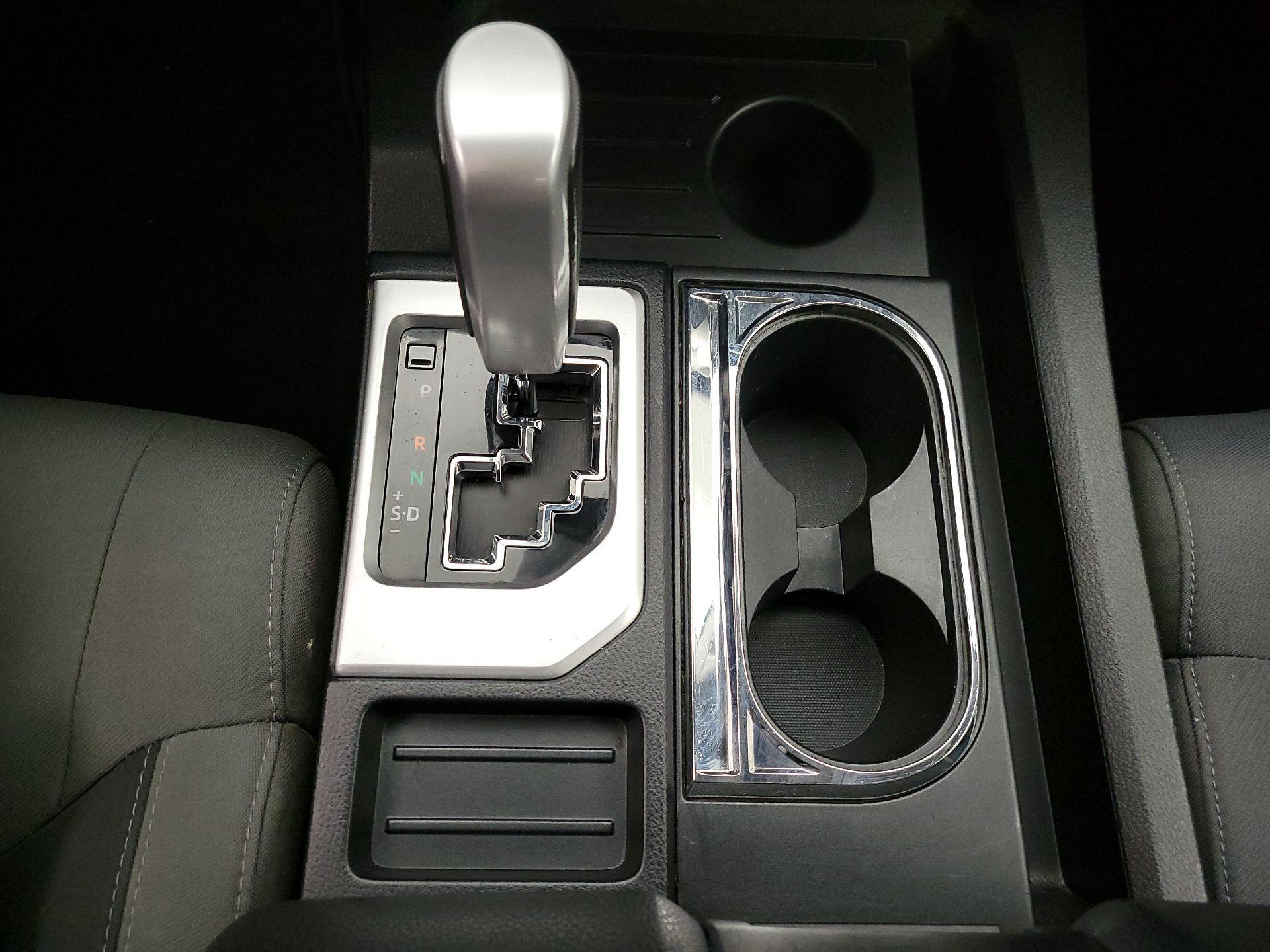 Thumbnail: 2015 Toyota Tundra - 17