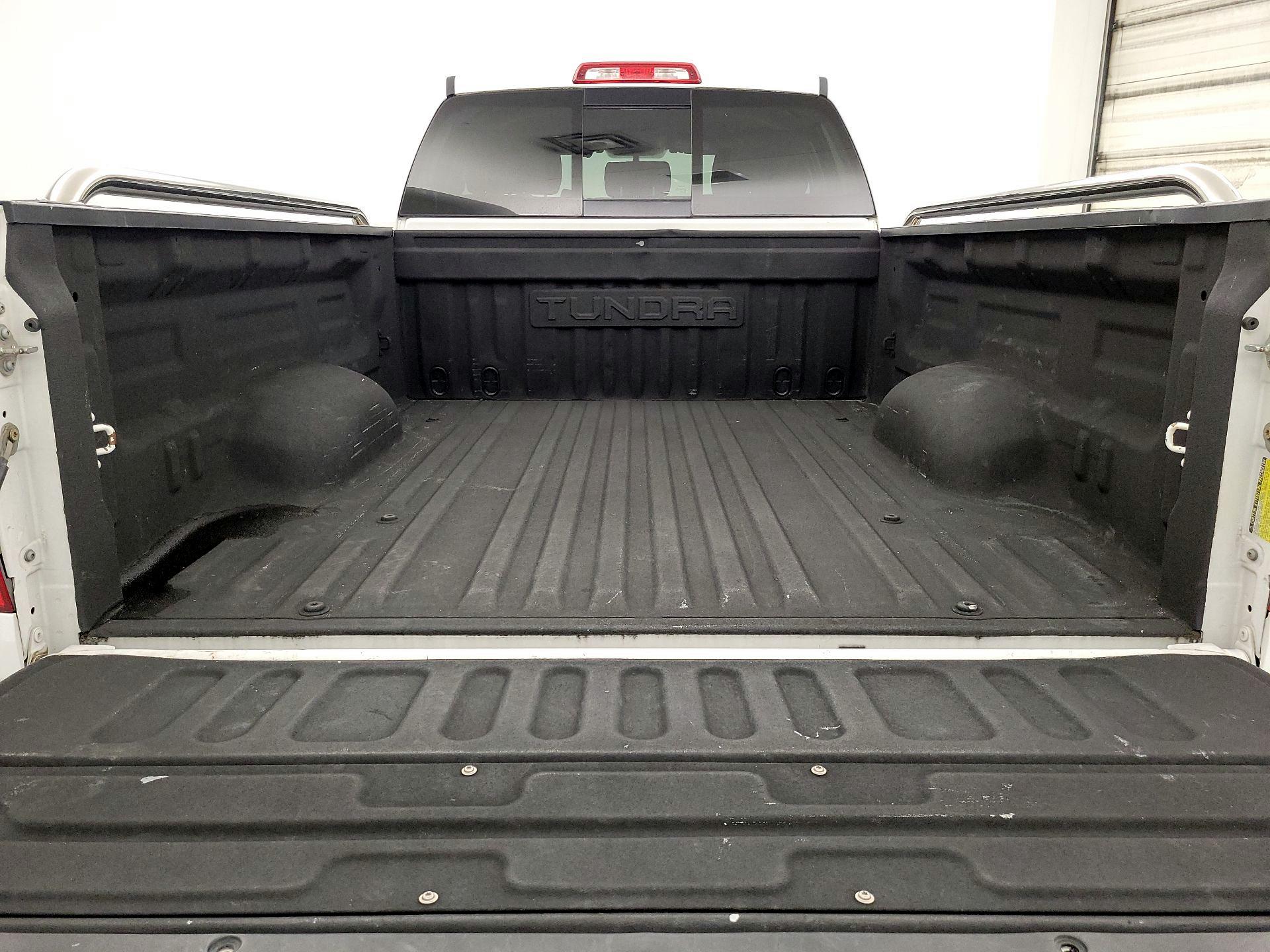 Thumbnail: 2015 Toyota Tundra - 20