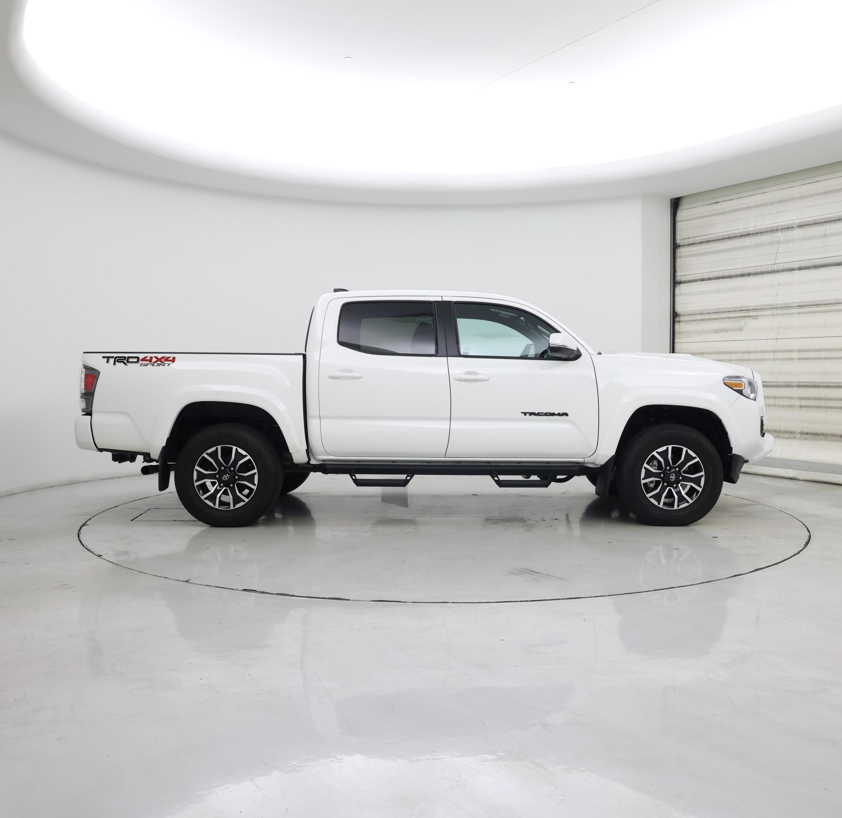 Thumbnail: 2022 Toyota Tacoma - 7