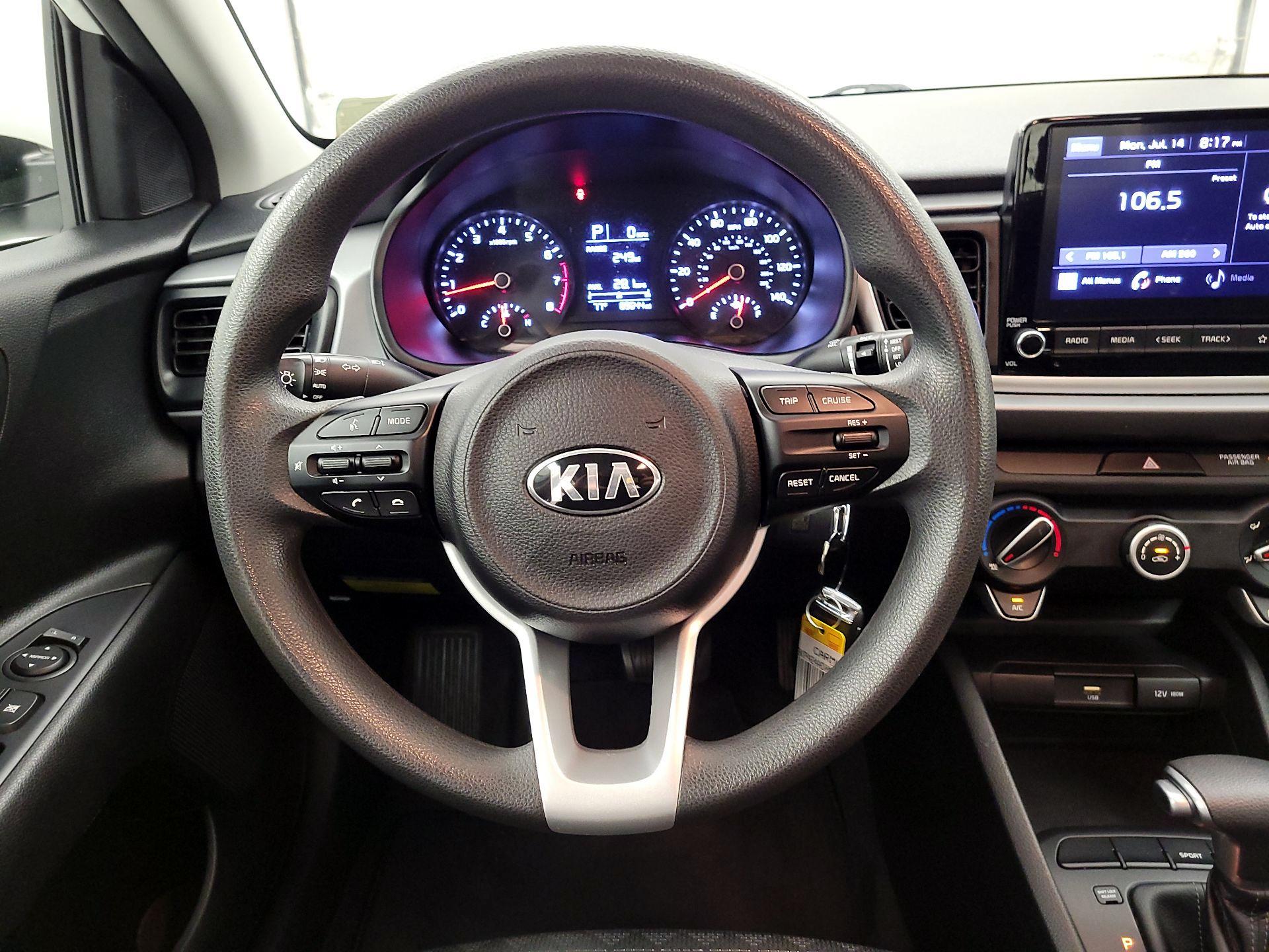Thumbnail: 2021 Kia Rio - 10