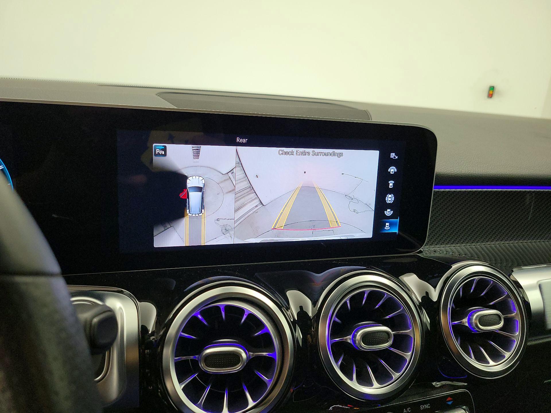 Thumbnail: 2021 Mercedes-Benz GLB - 14