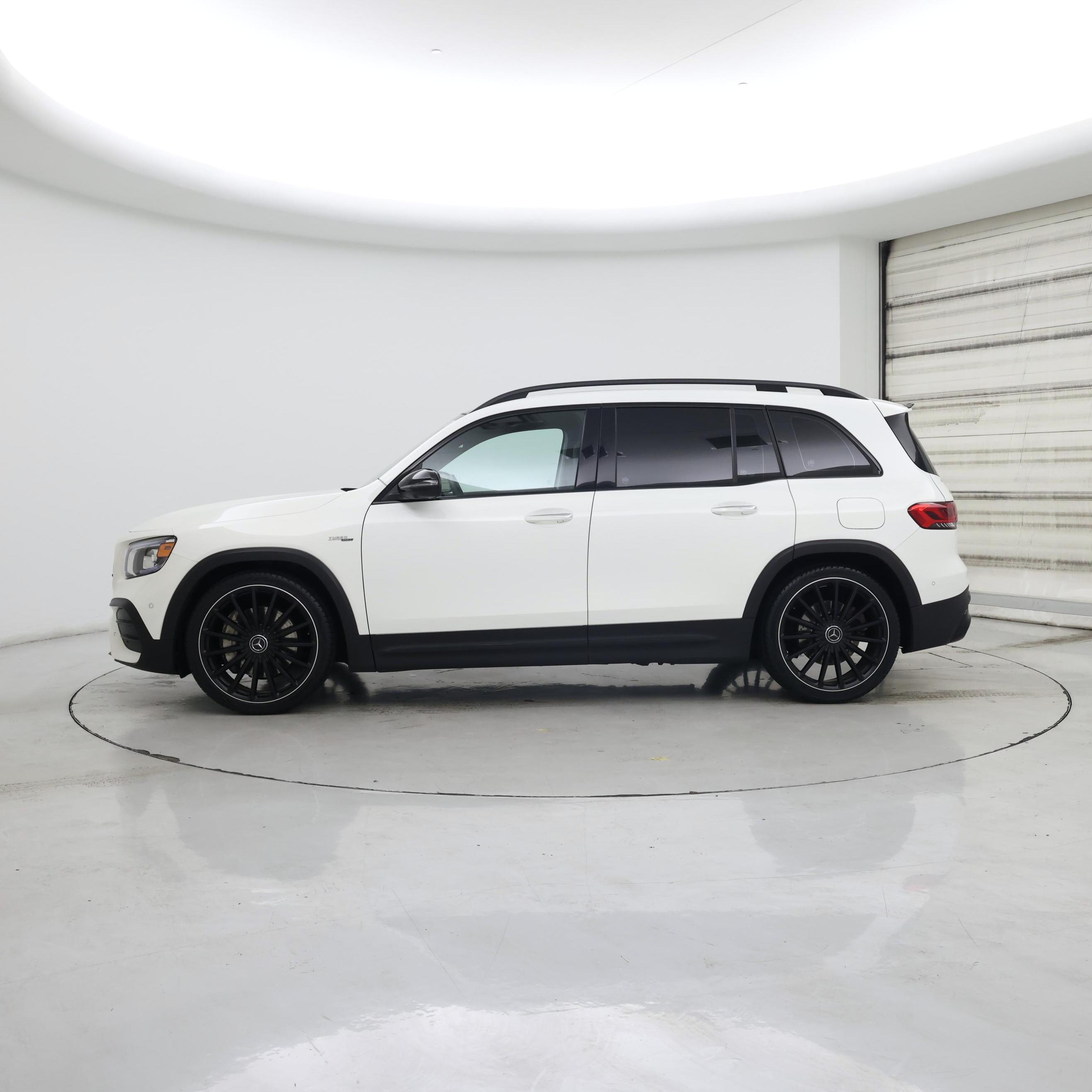 Thumbnail: 2021 Mercedes-Benz GLB - 3