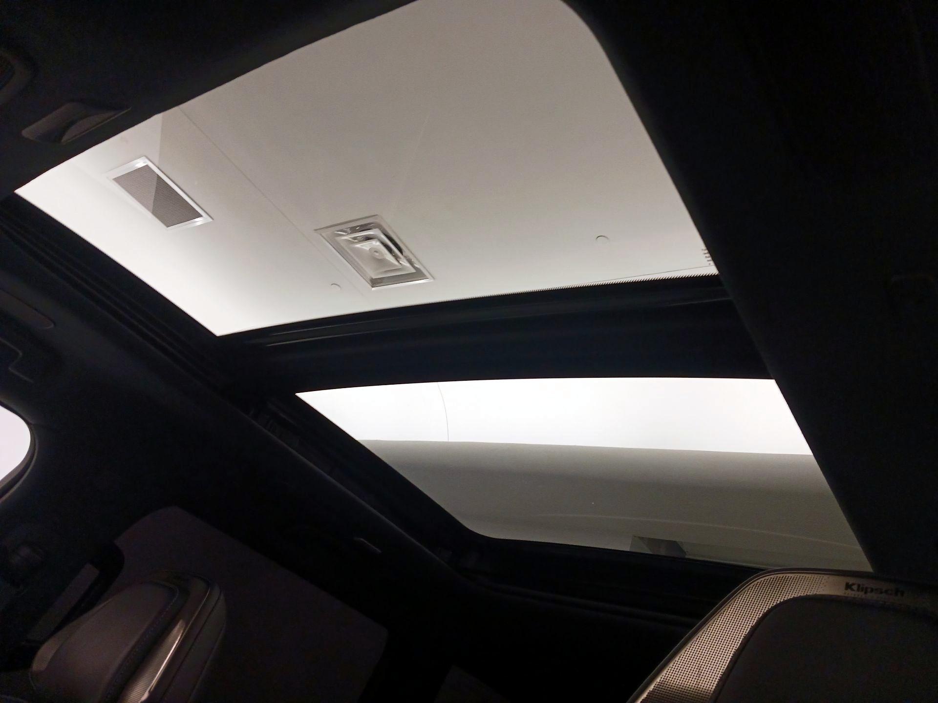 Thumbnail: 2025 INFINITI QX80 - 19