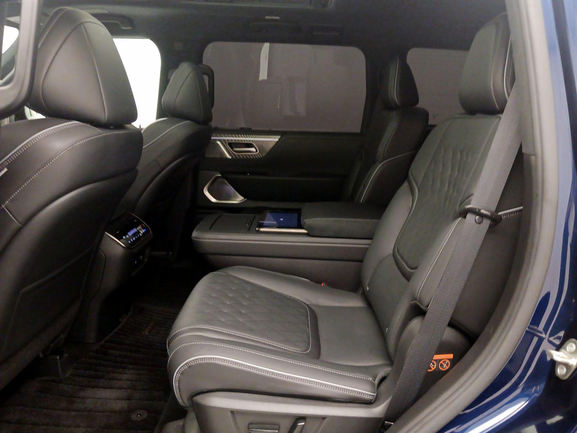 Thumbnail: 2025 INFINITI QX80 - 20