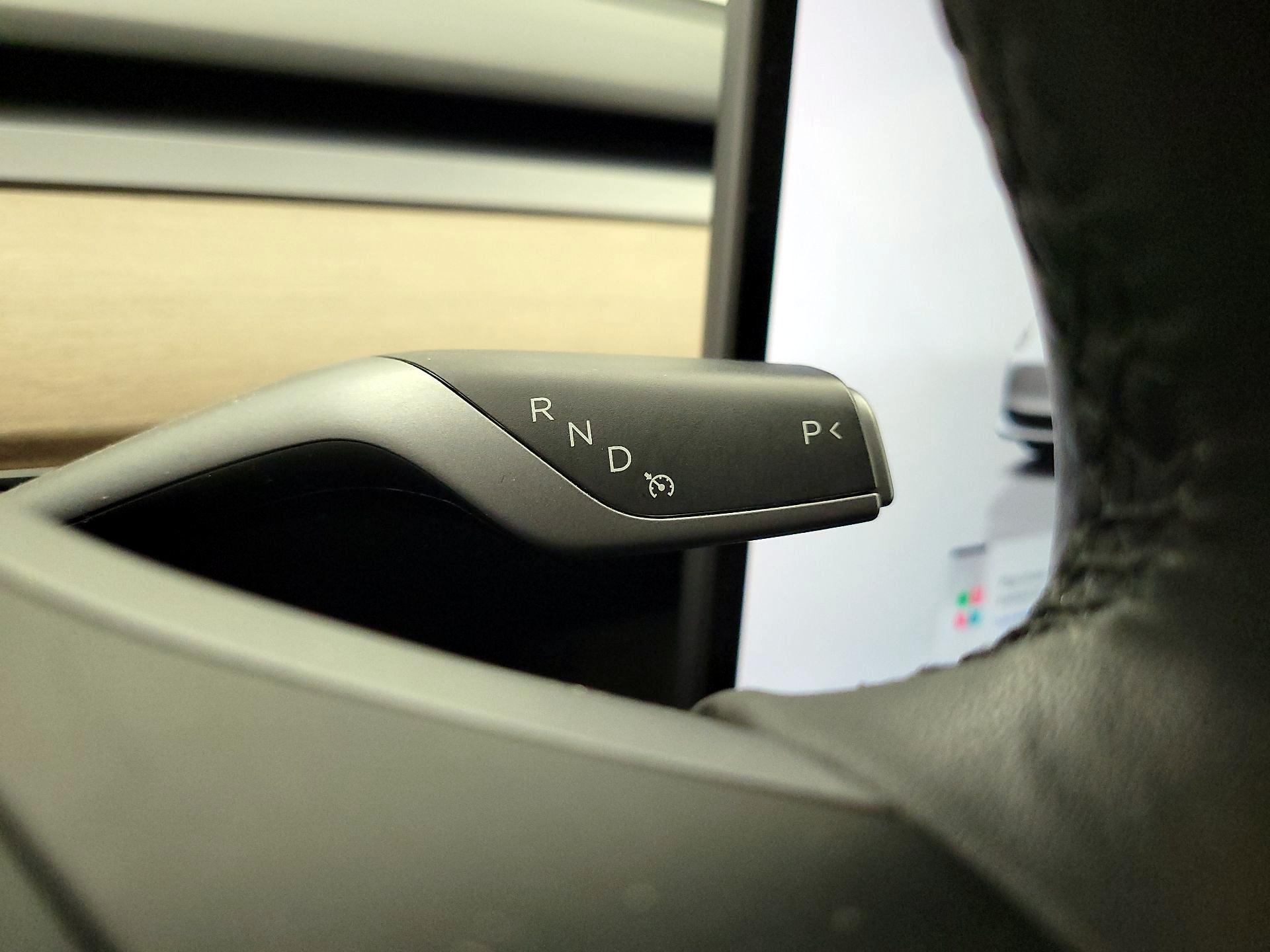 Thumbnail: 2022 Tesla Model 3 - 17