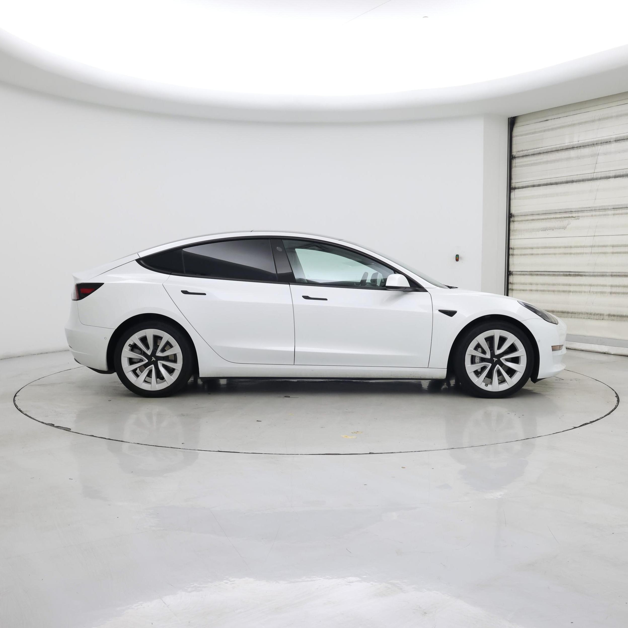 Thumbnail: 2022 Tesla Model 3 - 7