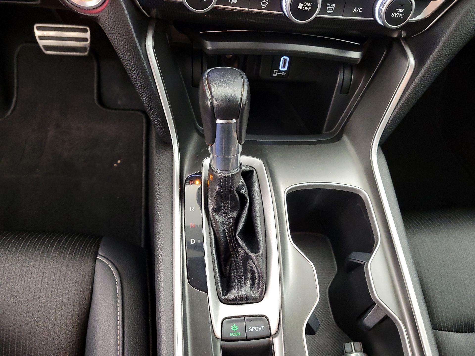 Thumbnail: 2018 Honda Accord - 16