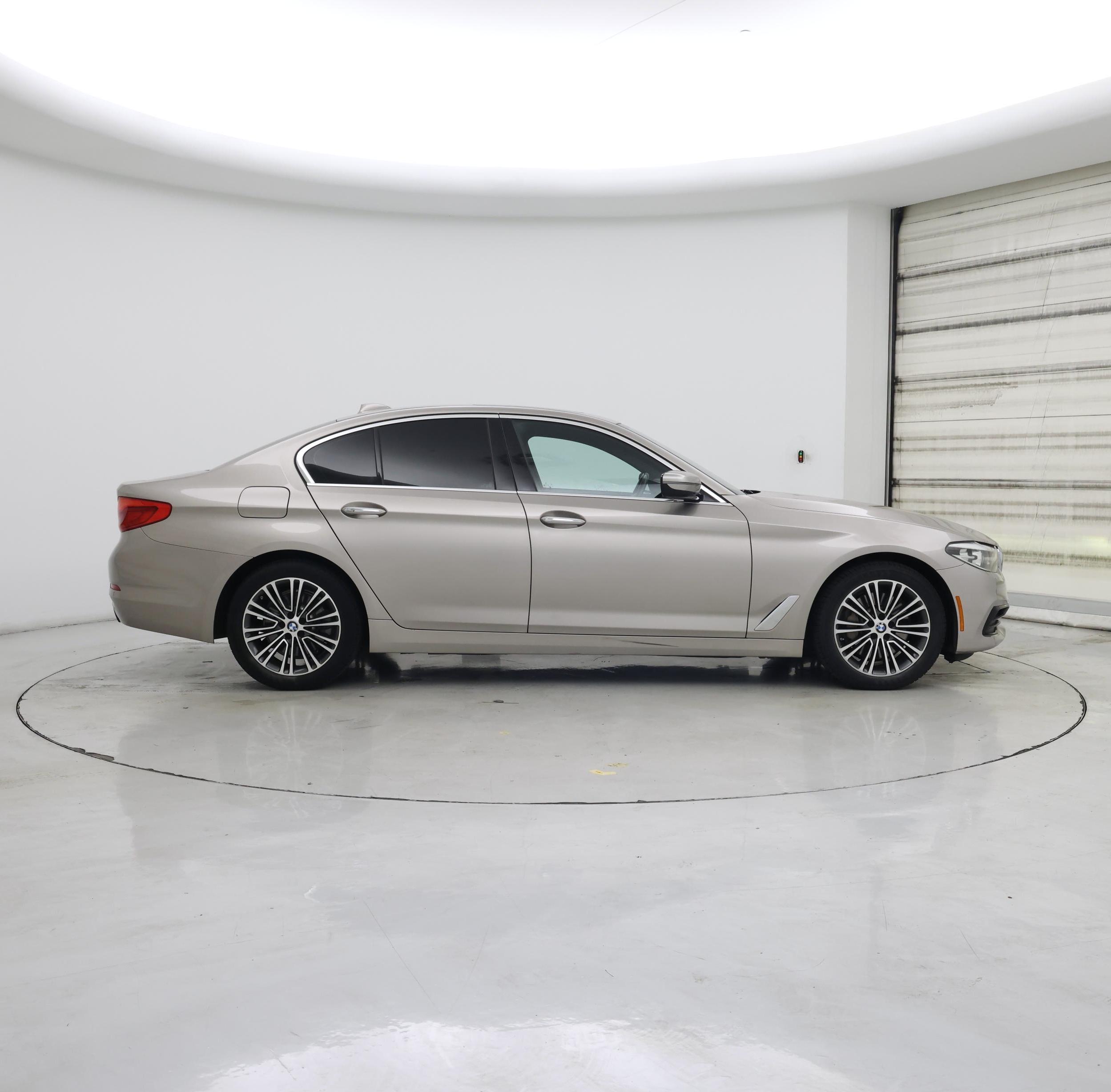 Thumbnail: 2018 BMW 5 Series - 7