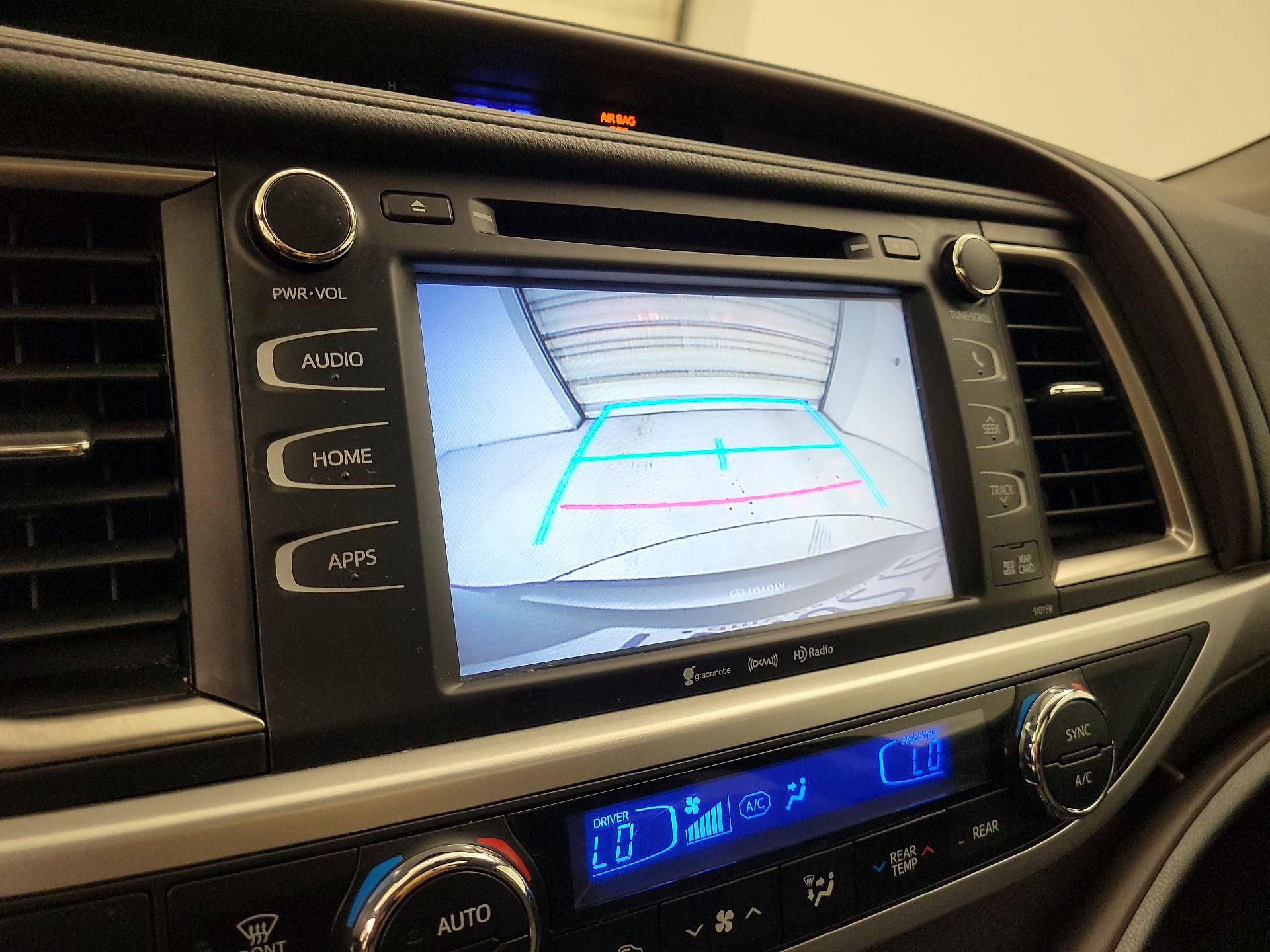 Thumbnail: 2016 Toyota Highlander - 13
