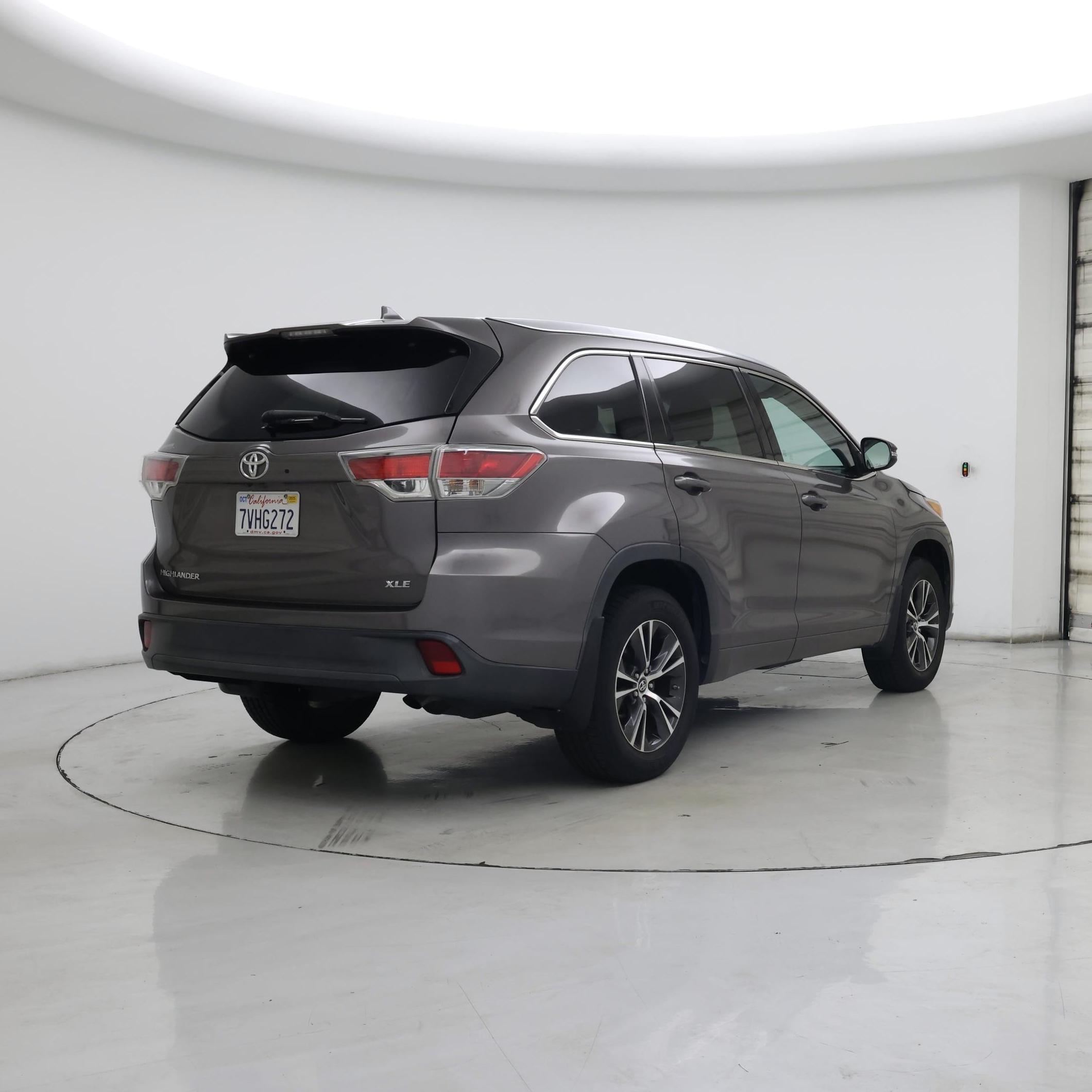 Thumbnail: 2016 Toyota Highlander - 8