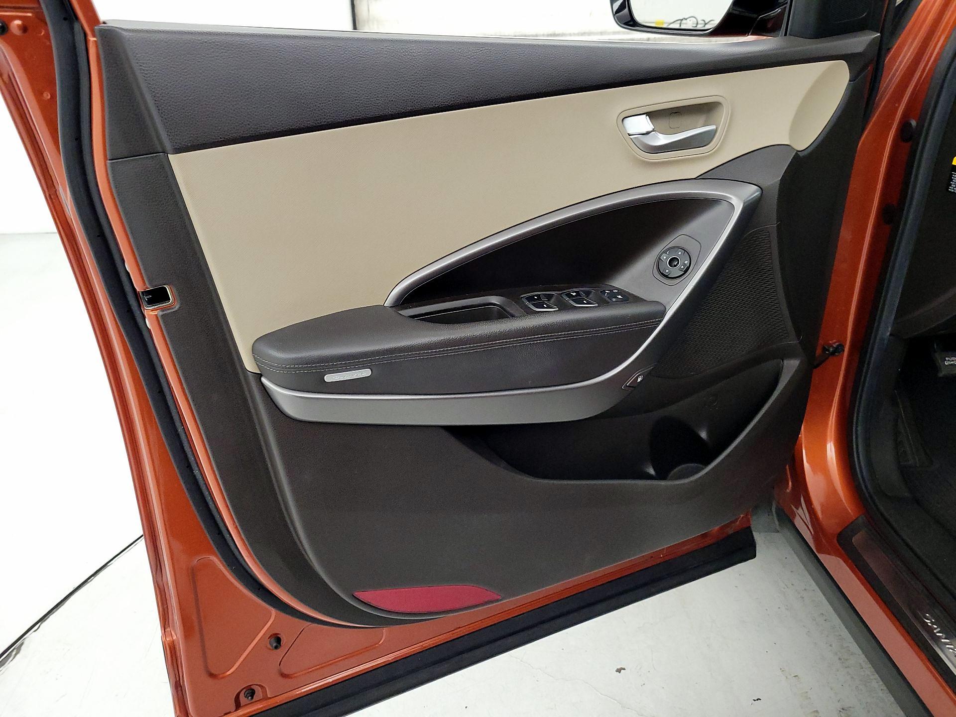 Thumbnail: 2013 Hyundai Santa Fe - 12