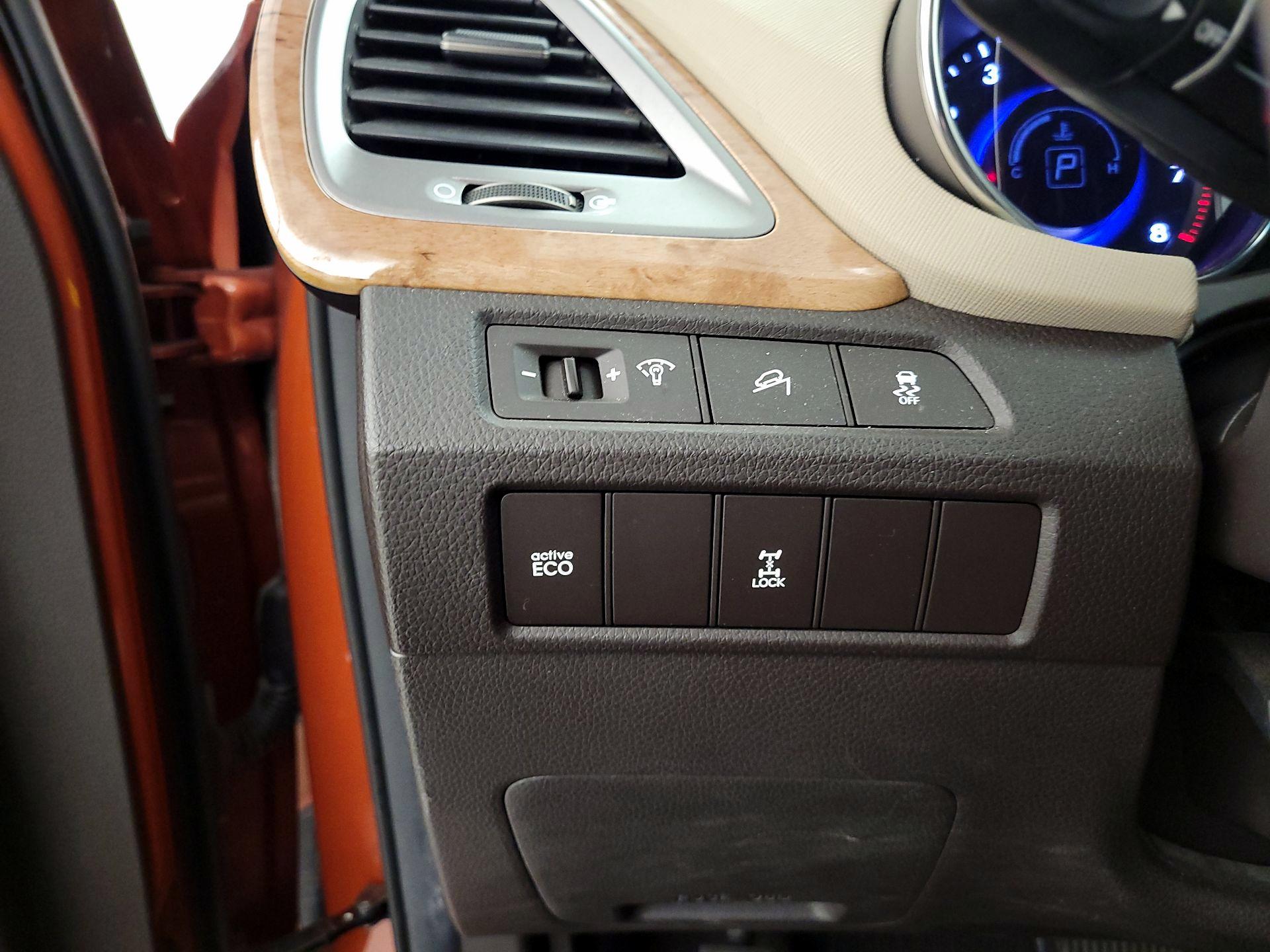 Thumbnail: 2013 Hyundai Santa Fe - 13