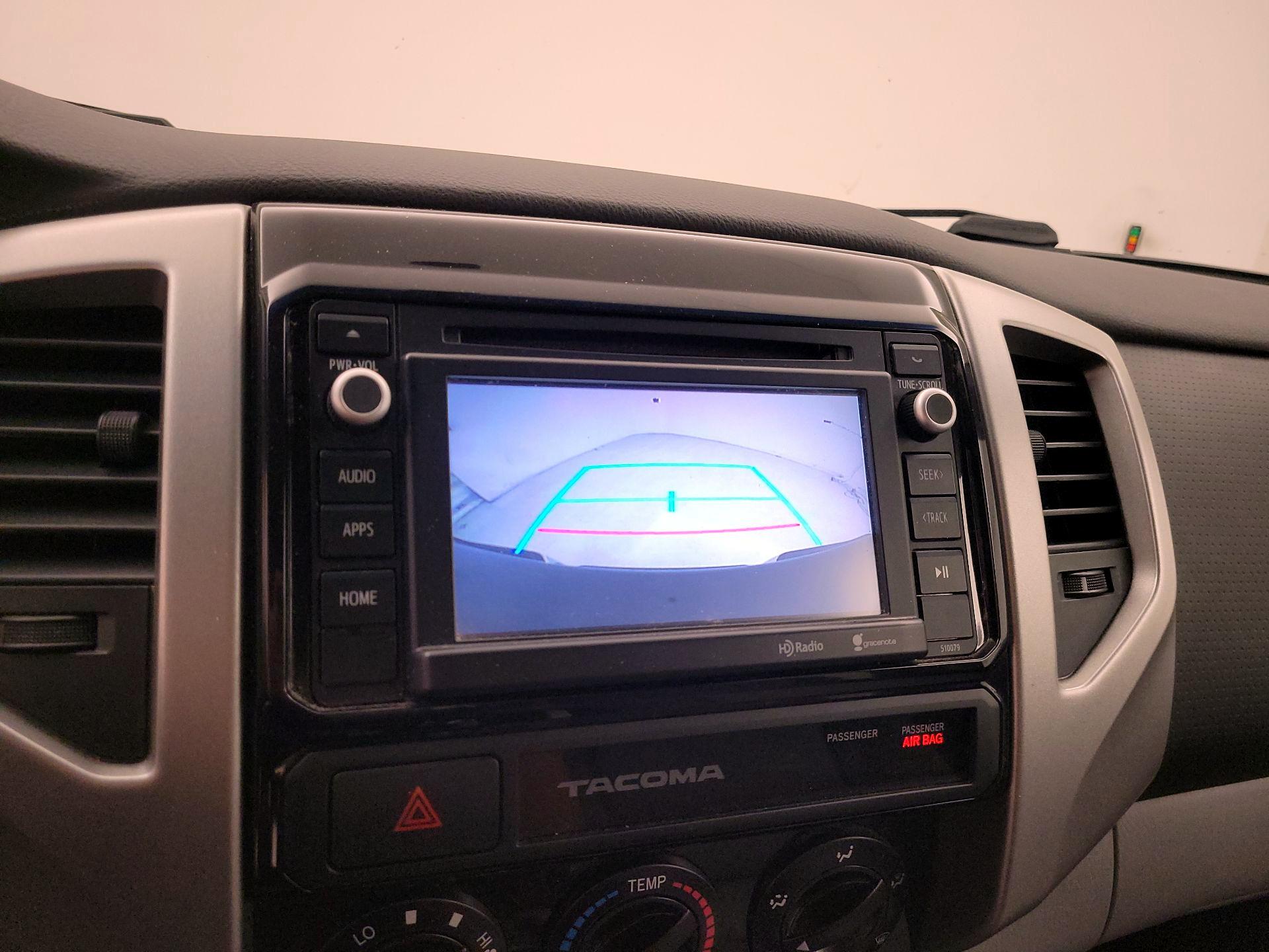 Thumbnail: 2015 Toyota Tacoma - 14