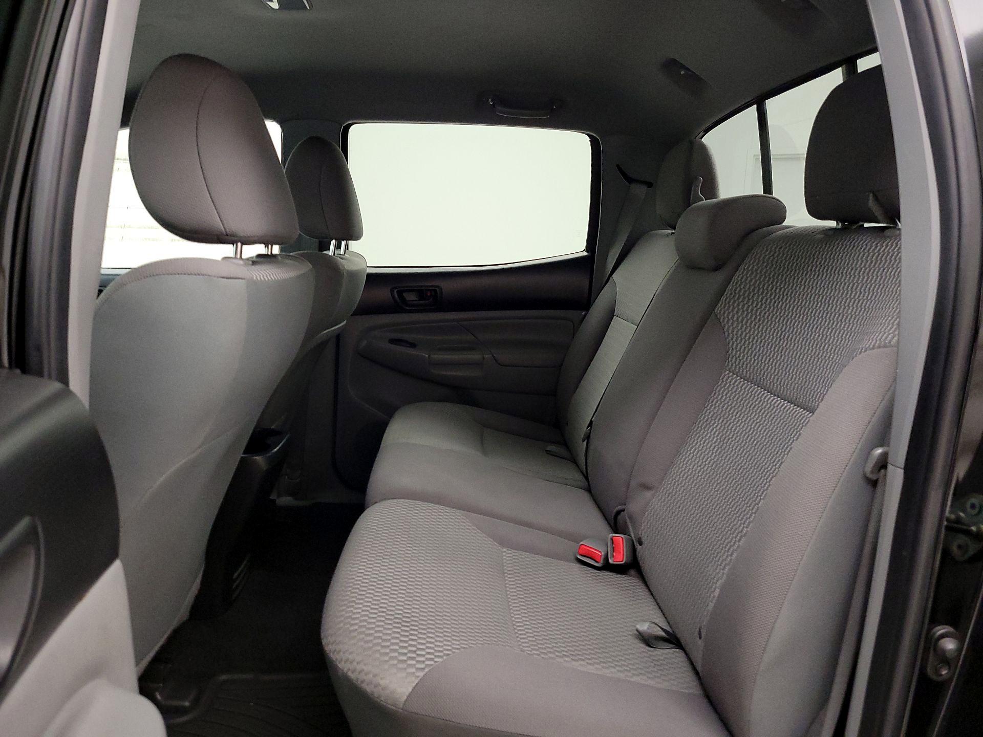 Thumbnail: 2015 Toyota Tacoma - 19