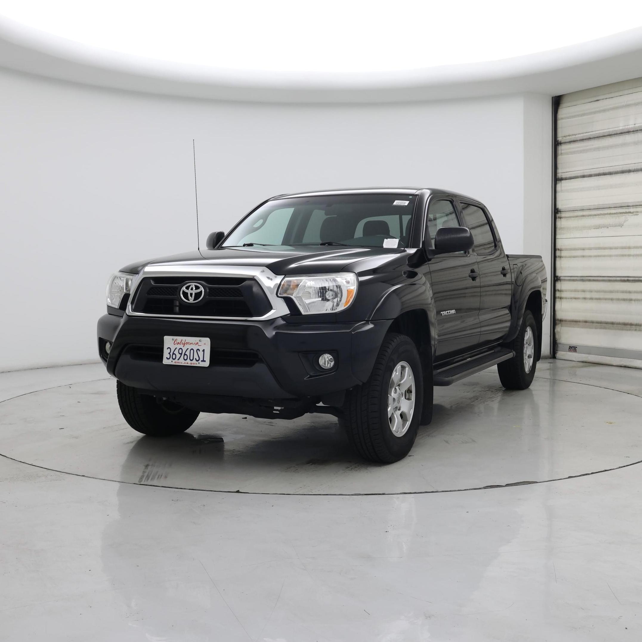 Thumbnail: 2015 Toyota Tacoma - 4
