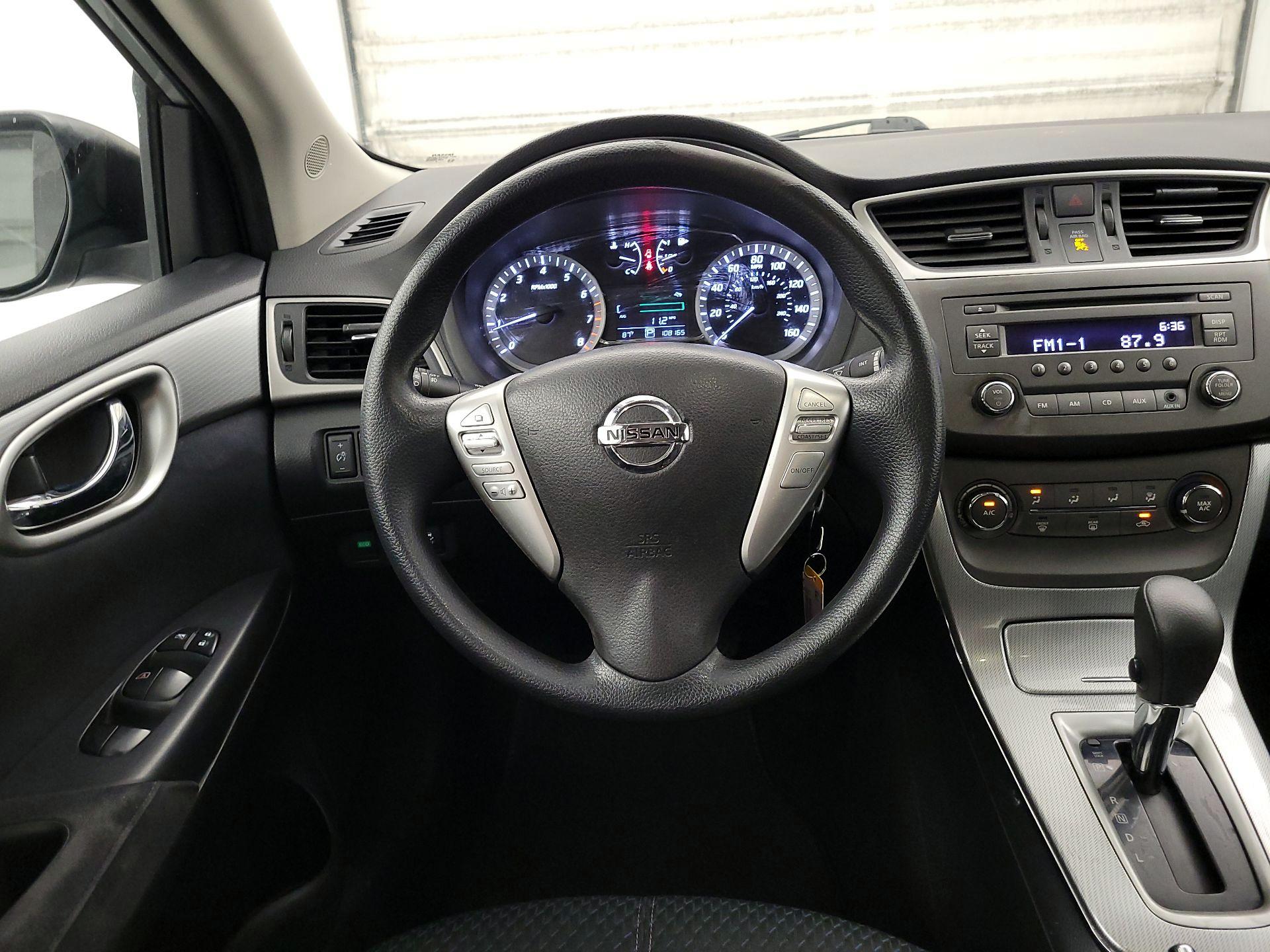 Thumbnail: 2014 Nissan Sentra - 10