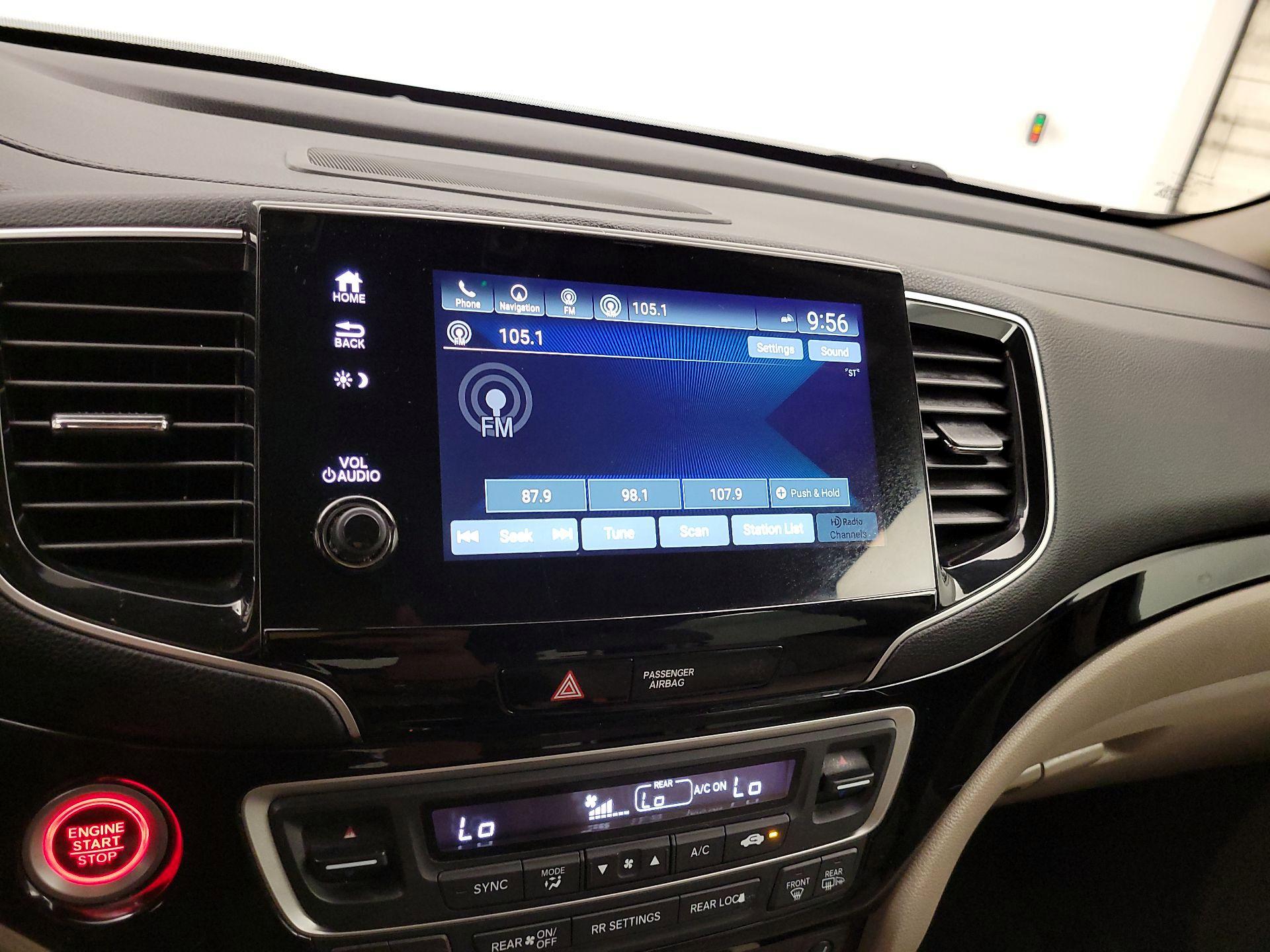 Thumbnail: 2019 Honda Pilot - 16