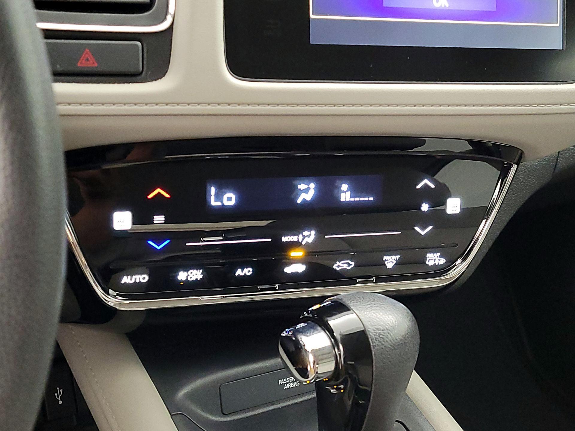 Thumbnail: 2018 Honda HR-V - 16